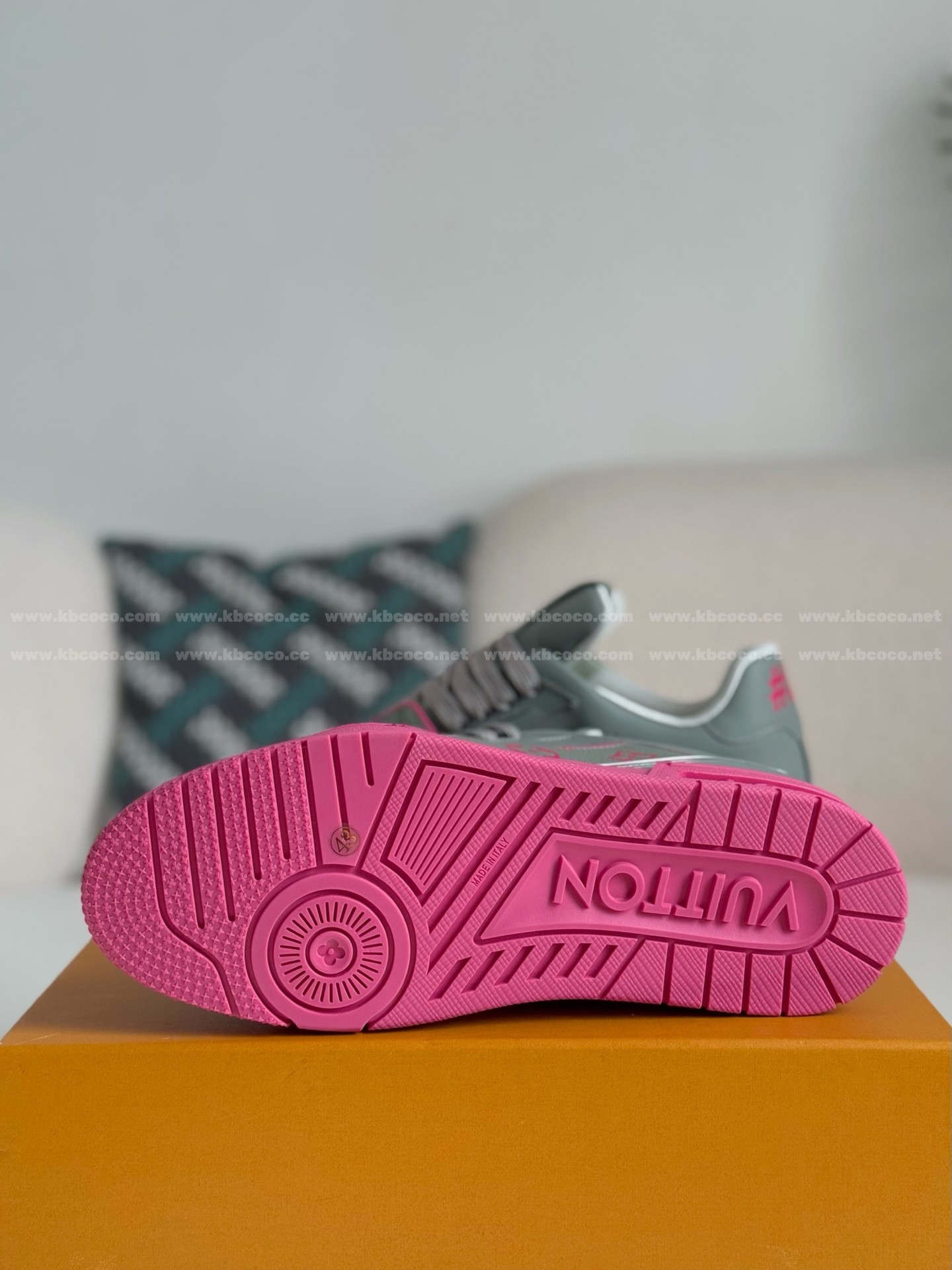 【#5779】 LOUIS VUITTON TRAINER SNEAKERS