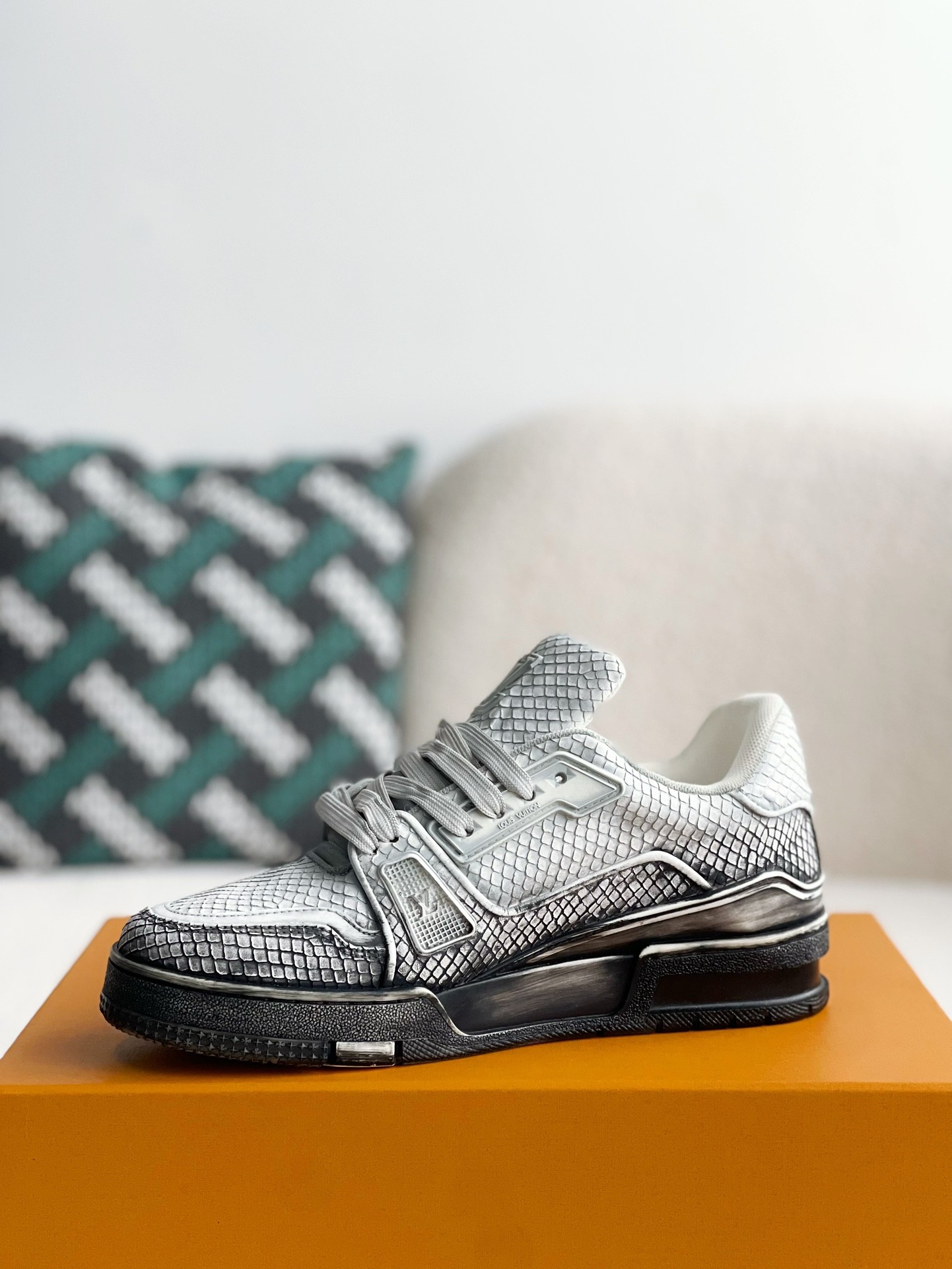 [#3315」 LOUIS VUITTON TRAINER SNEAKERS