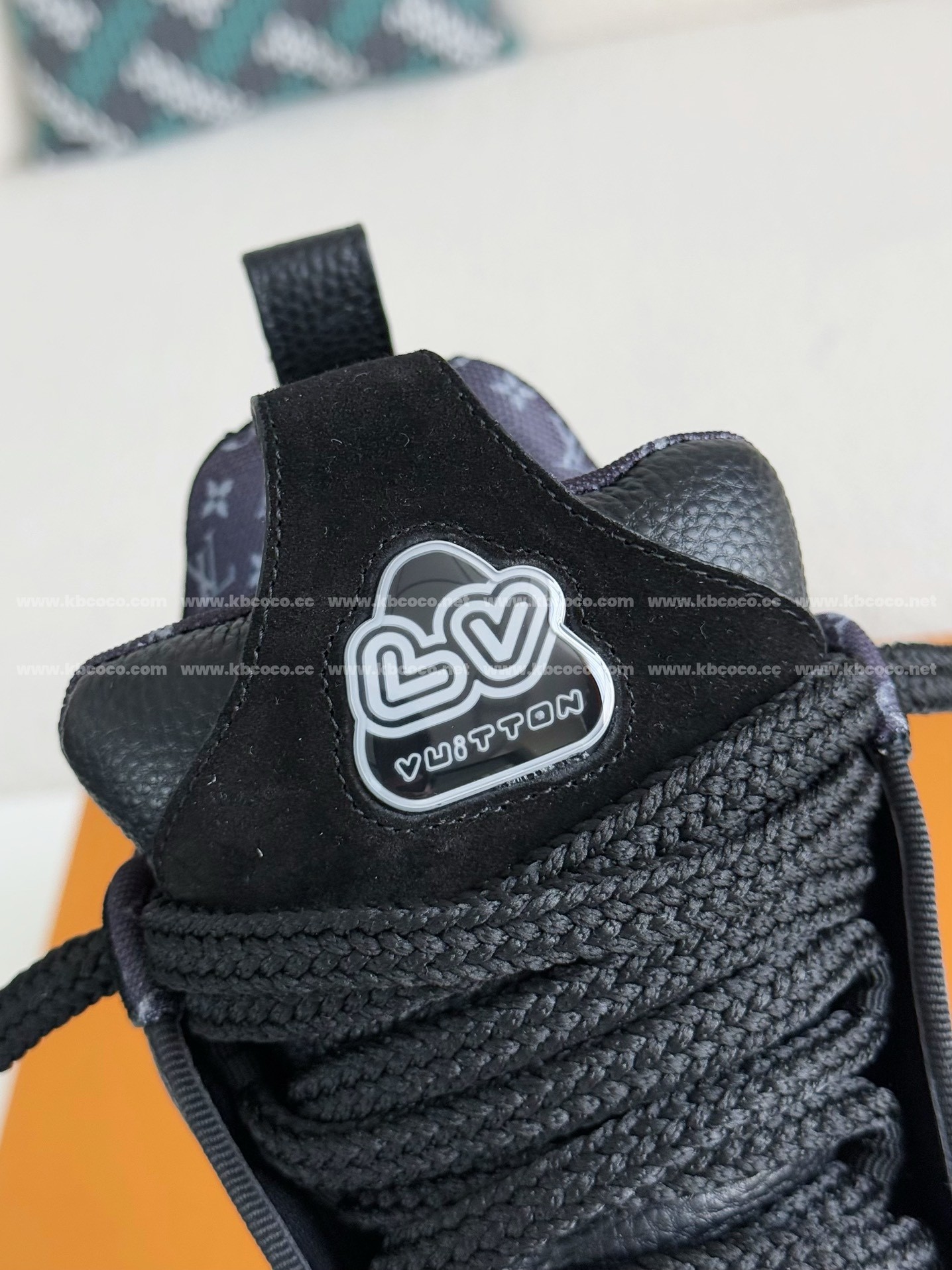 【#4015】 LOUIS VUITTON SKATE LOW-TOP SNEAKERS