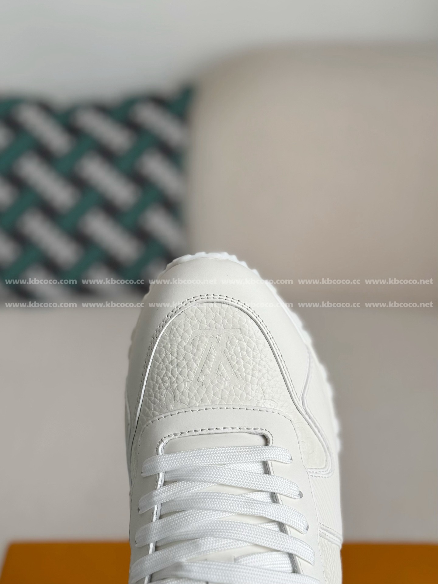 【#4678】 LOUIS VUITTON RUN AWAYCASUAL SHOES