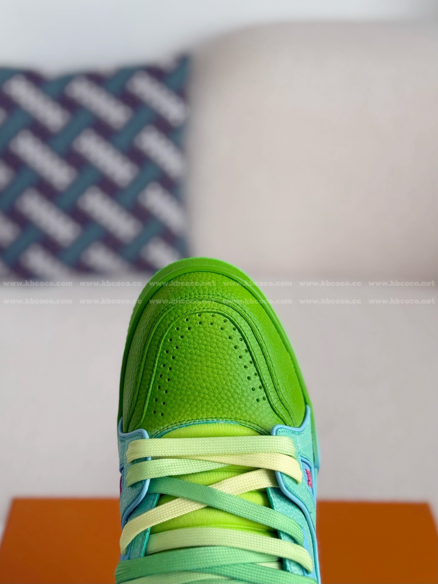 【#5680】 LOUIS VUITTON TRAINER SNEAKERS