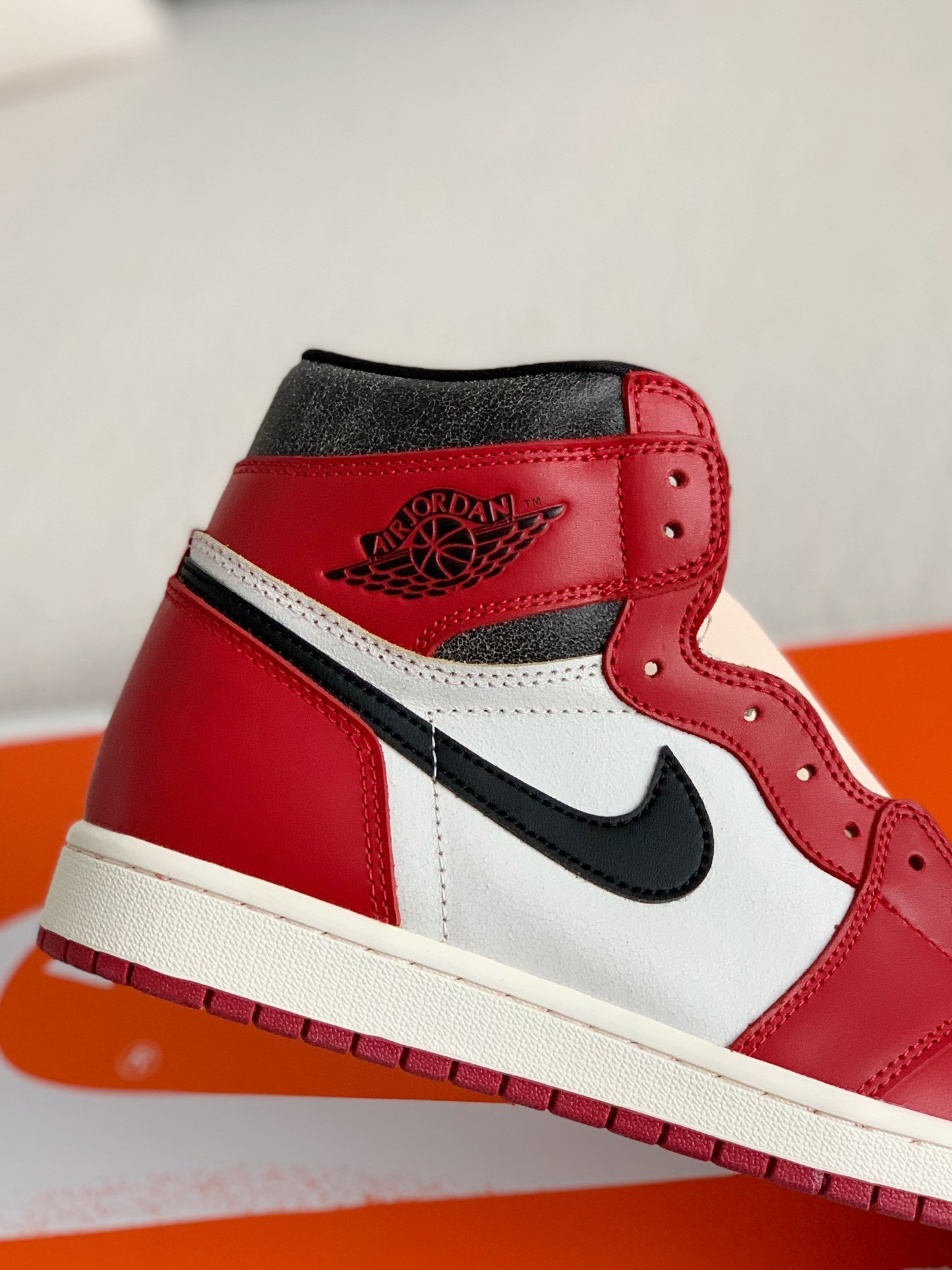Air jordan 1 Retro High OG Chicago Red