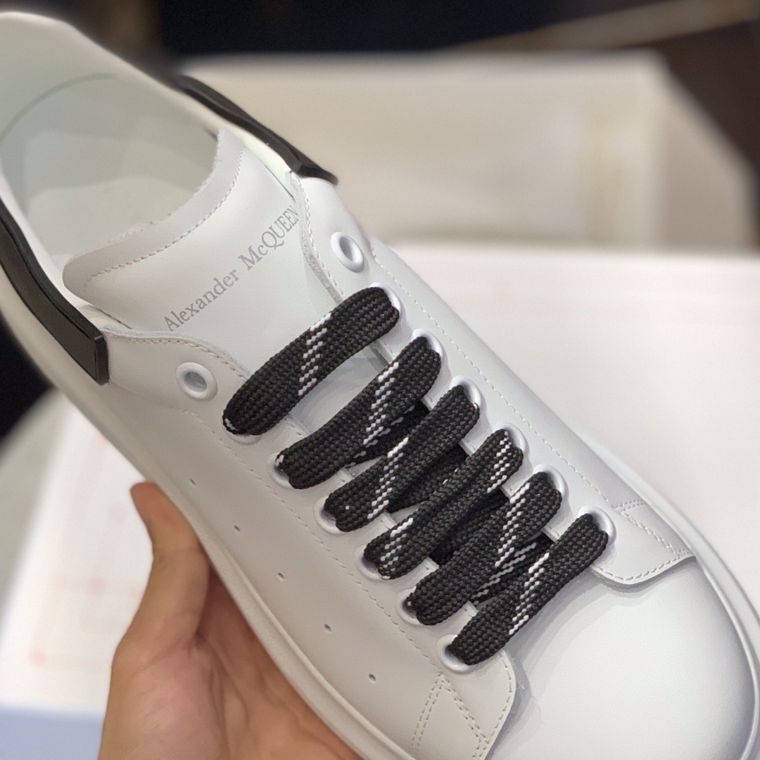 Alexander McQueen MO Black film tailSneakers