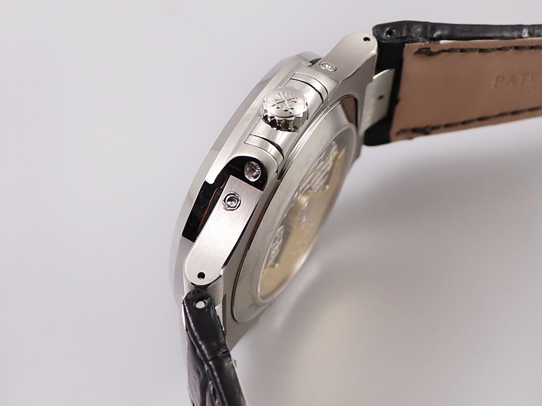 【#2546】 PATEK PHILIPPE 5726 serieswatch