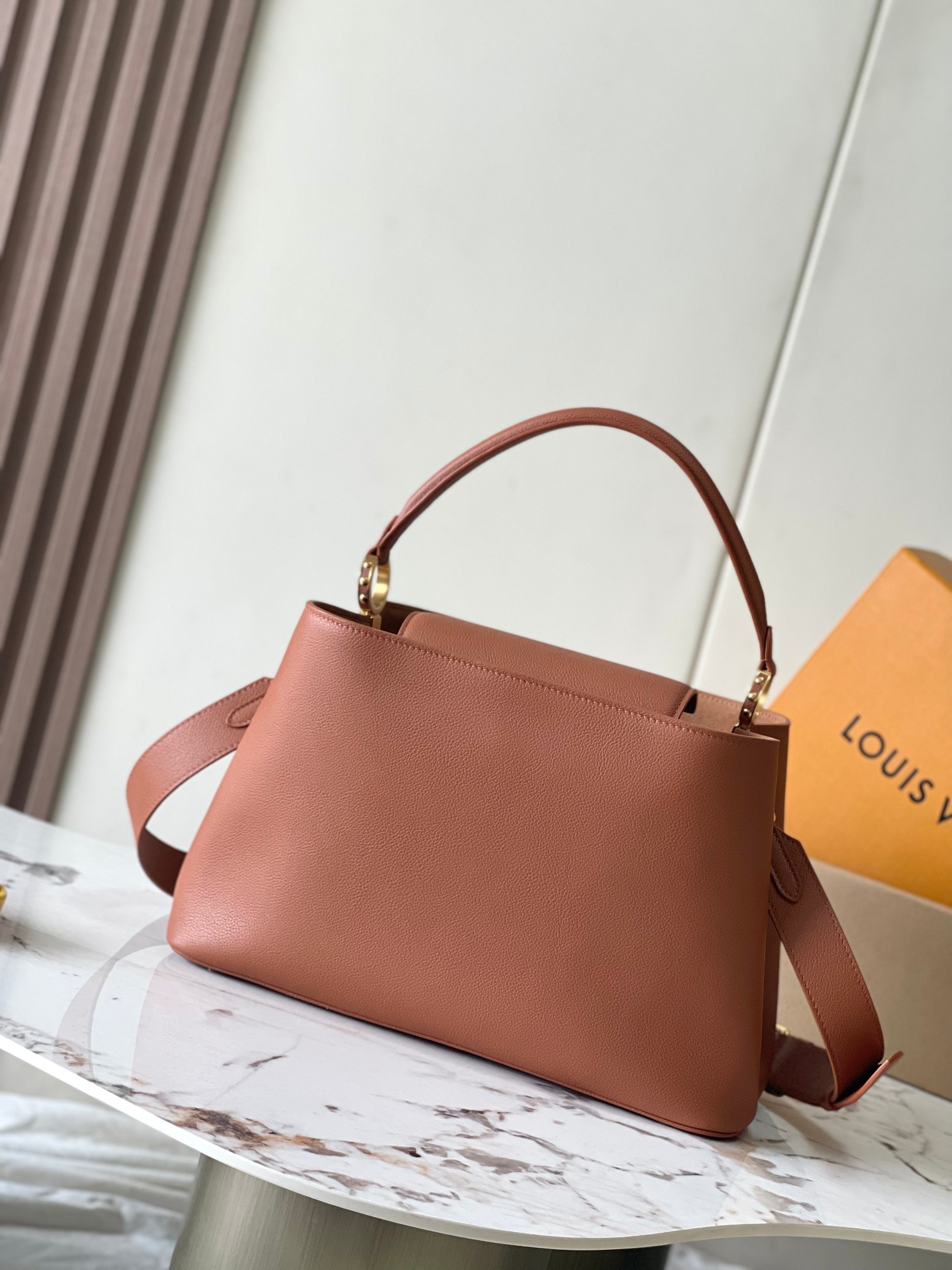 LOUIS VUITTON Capucines GM Handbag/Top Quality M24879