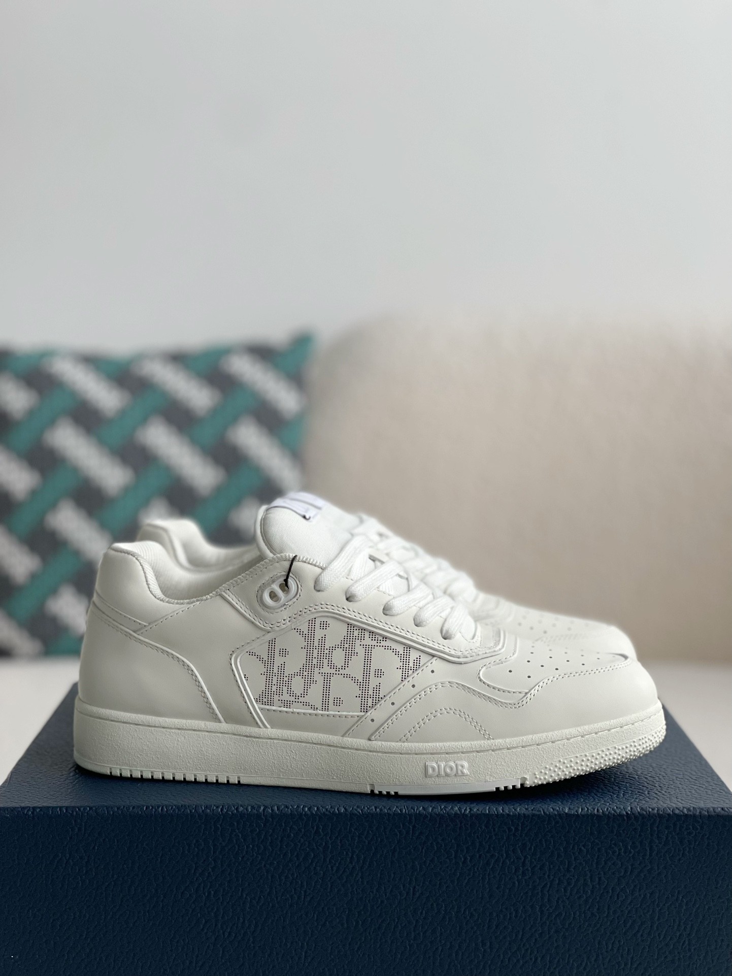 DIOR HIGH LEVEL B27 Sneaker