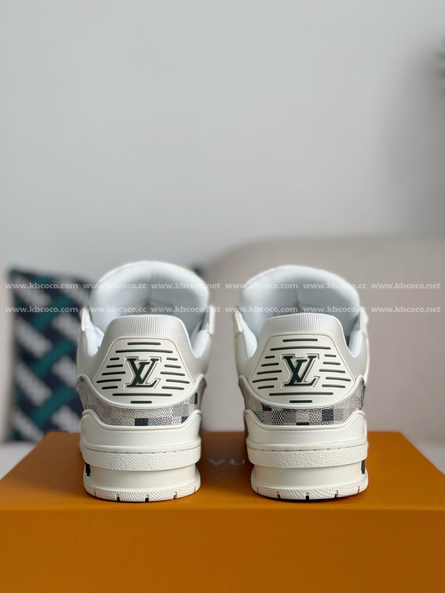 【#4427】 LOUIS VUITTON TRAINER SNEAKERS