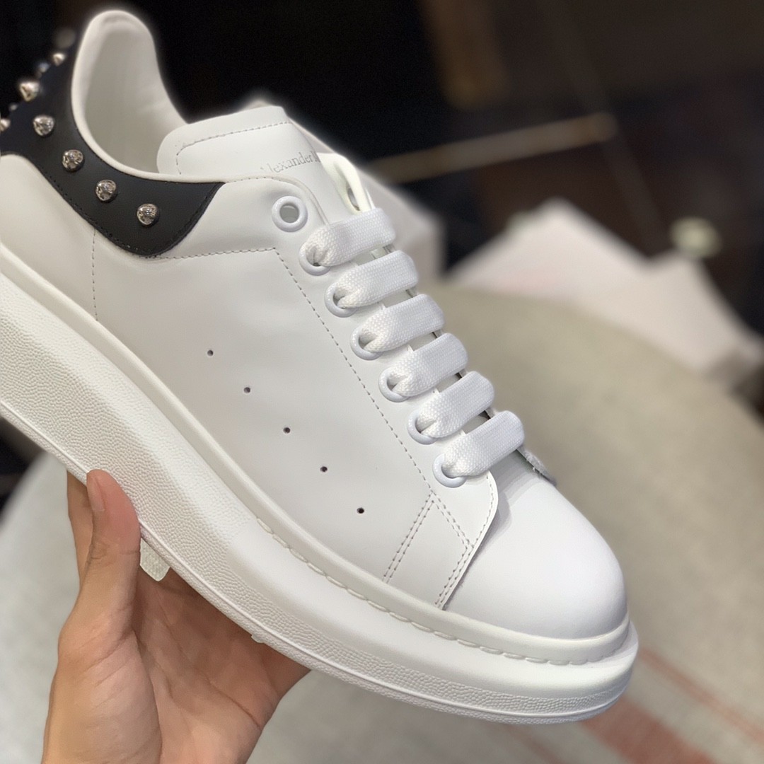 Alexander McQueen MQ White Point tail Sneakers