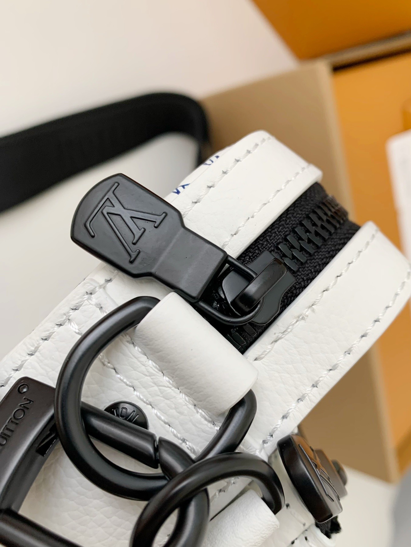 Louis Vuitton The new TRlO Postman Pack M24753