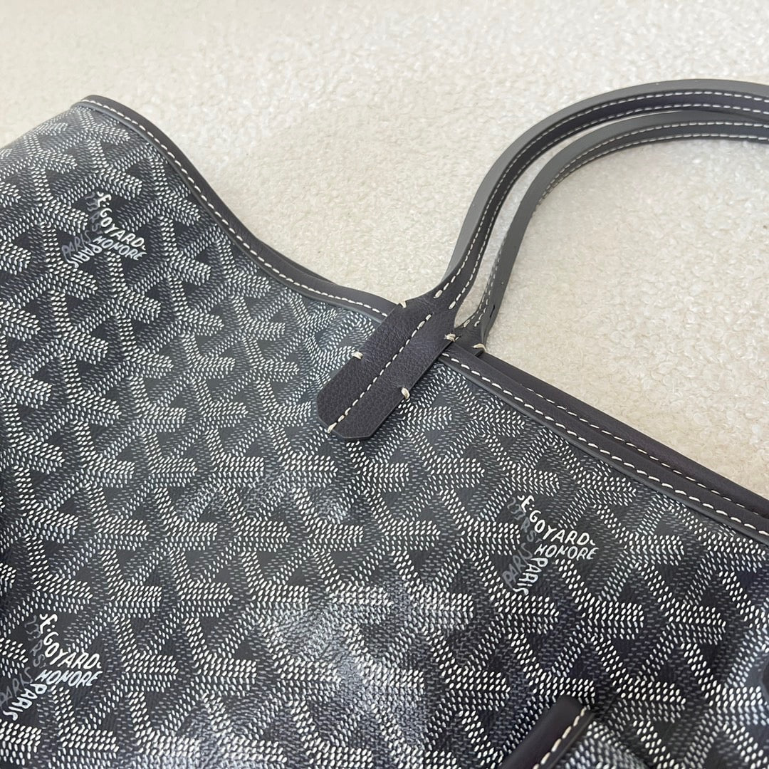 GOYARD Saint Louis Tote bag