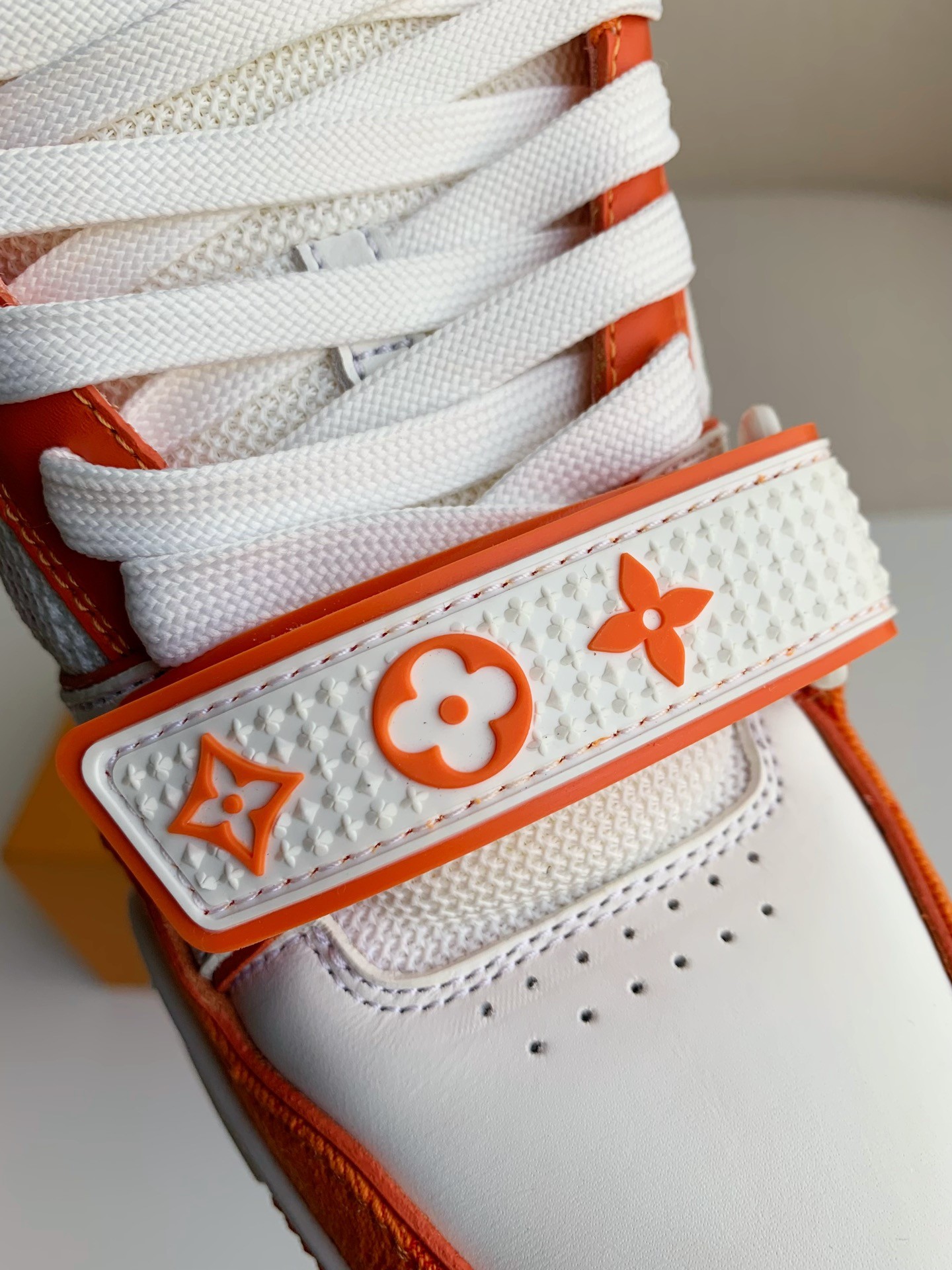 Louis Vuitton Trainer Sneakers Top quali