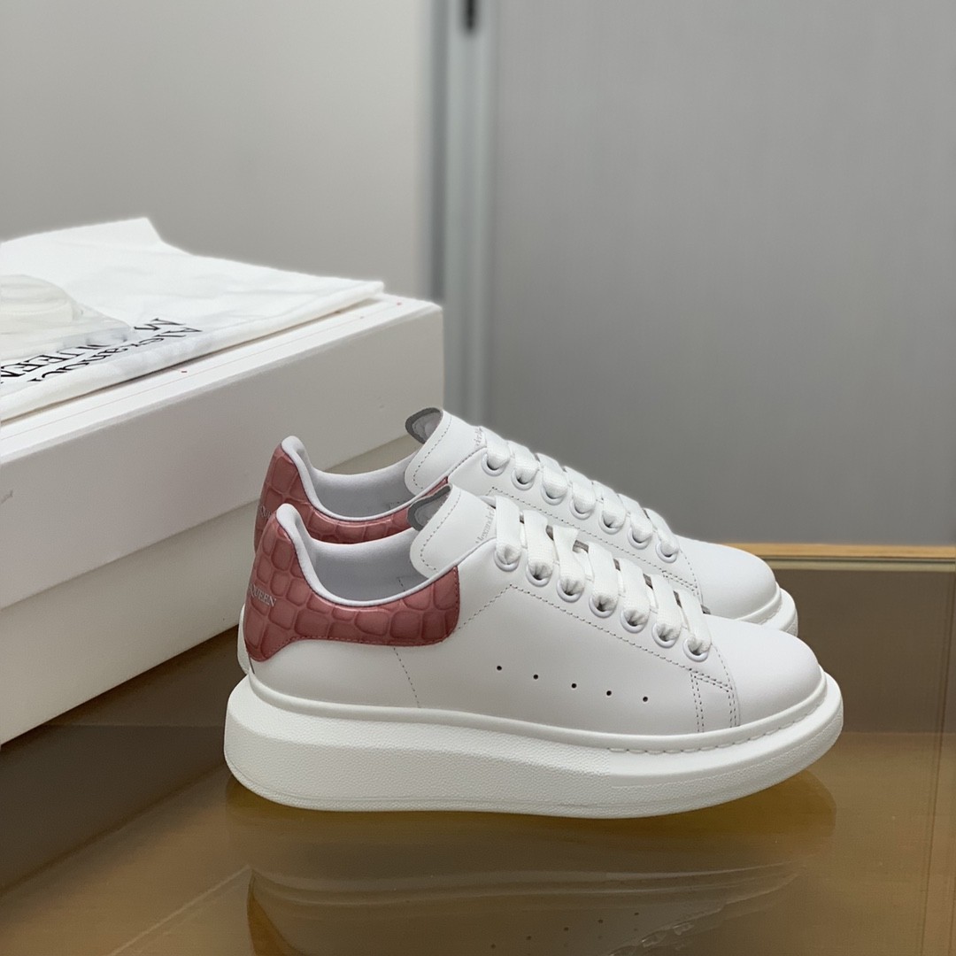 Alexander McQueen MQ Powdery beadStone grain tail Sneakers