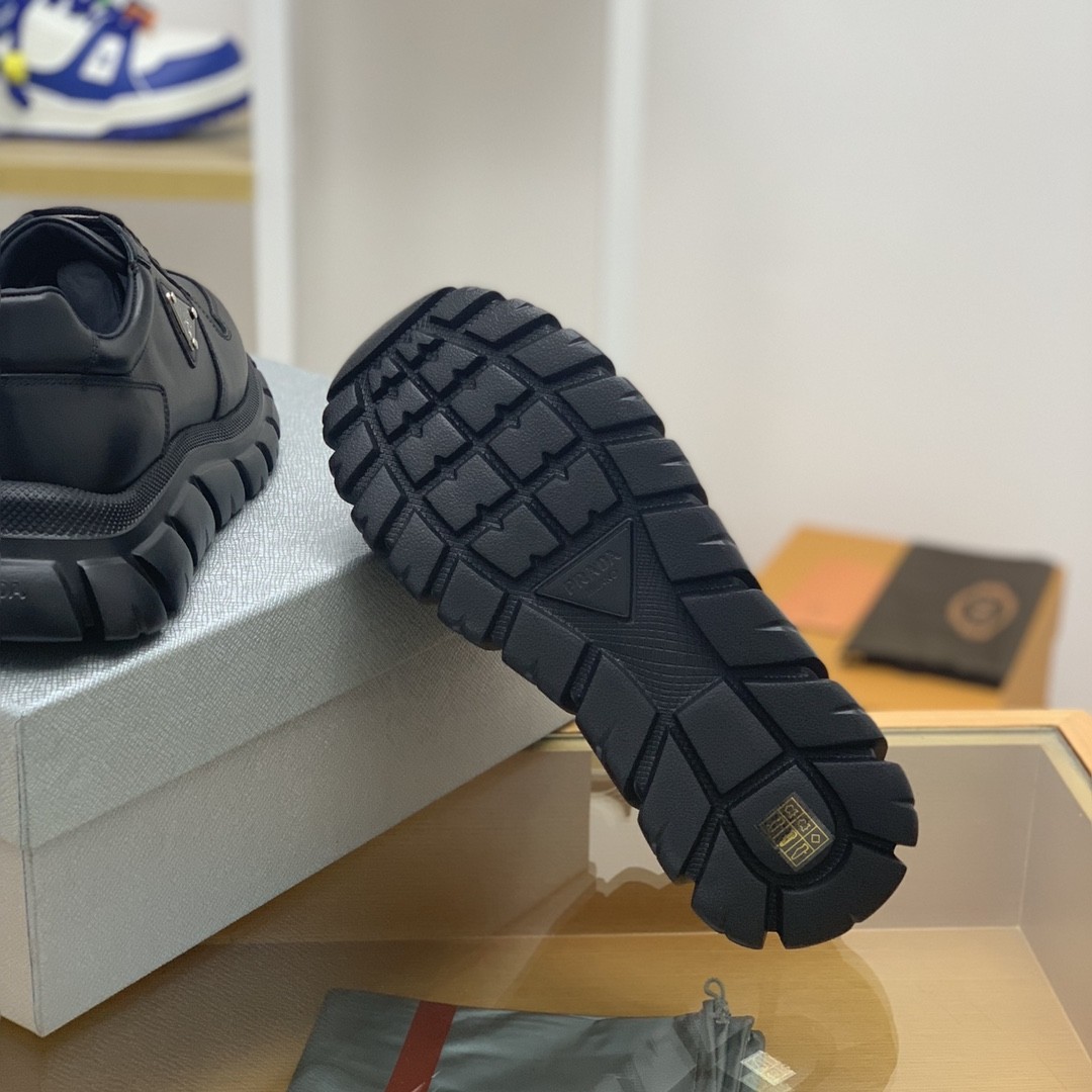 【#623】 Prada Sneakers