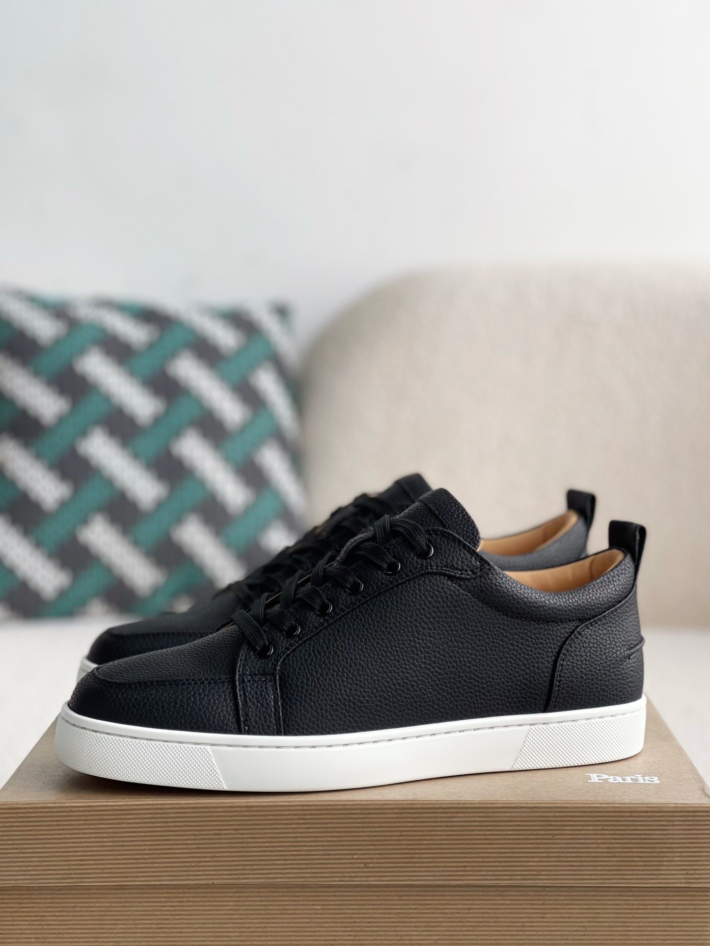 【#3563】 Christian Louboutin Sneaker