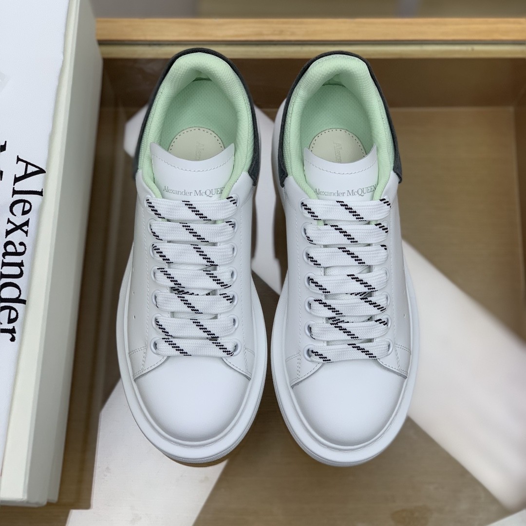 Alexander McQueen MQ dark grey tailSneakers