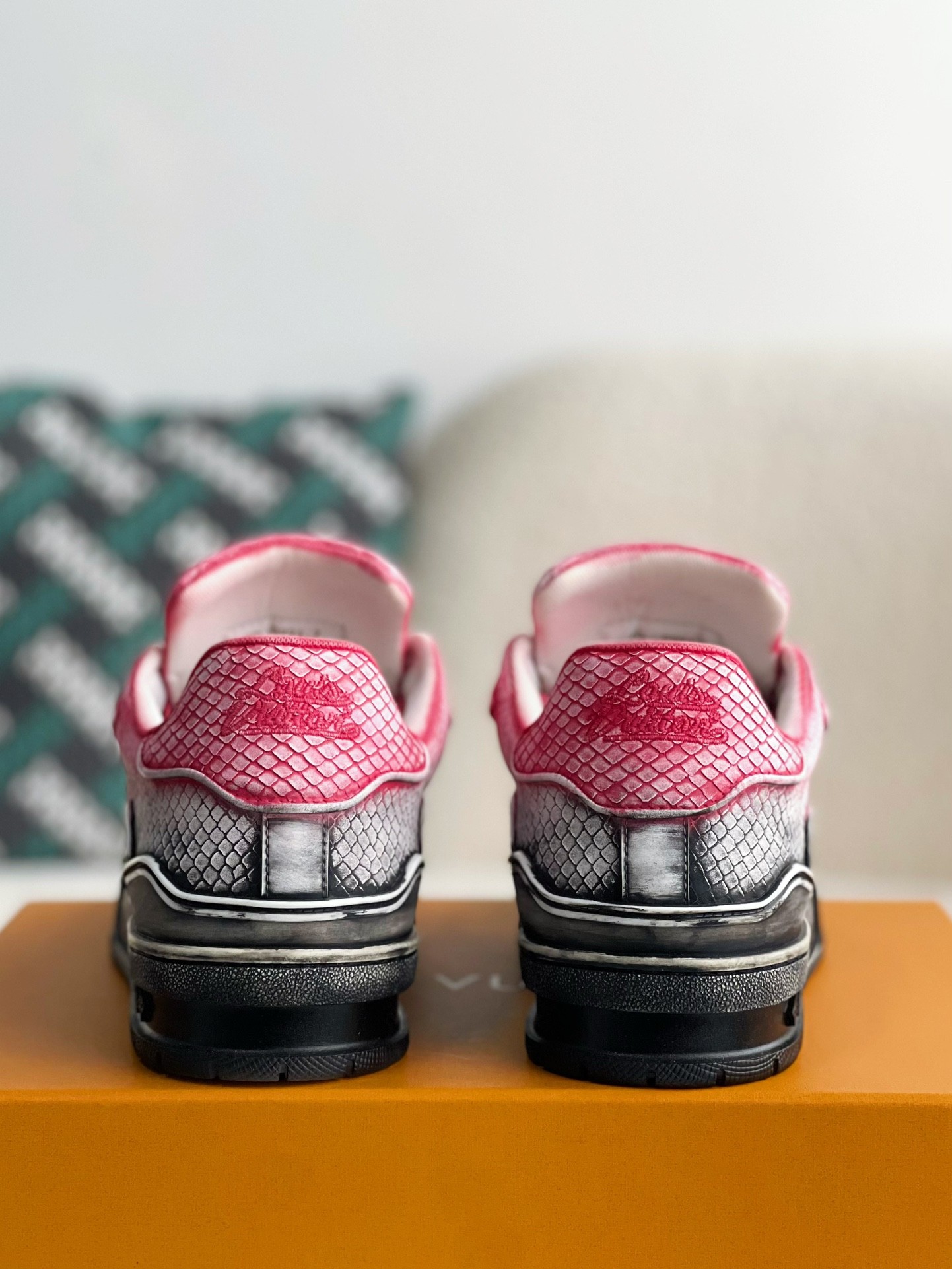 [#3313]LOUIS VUITTON TRAINER SNEAKERS