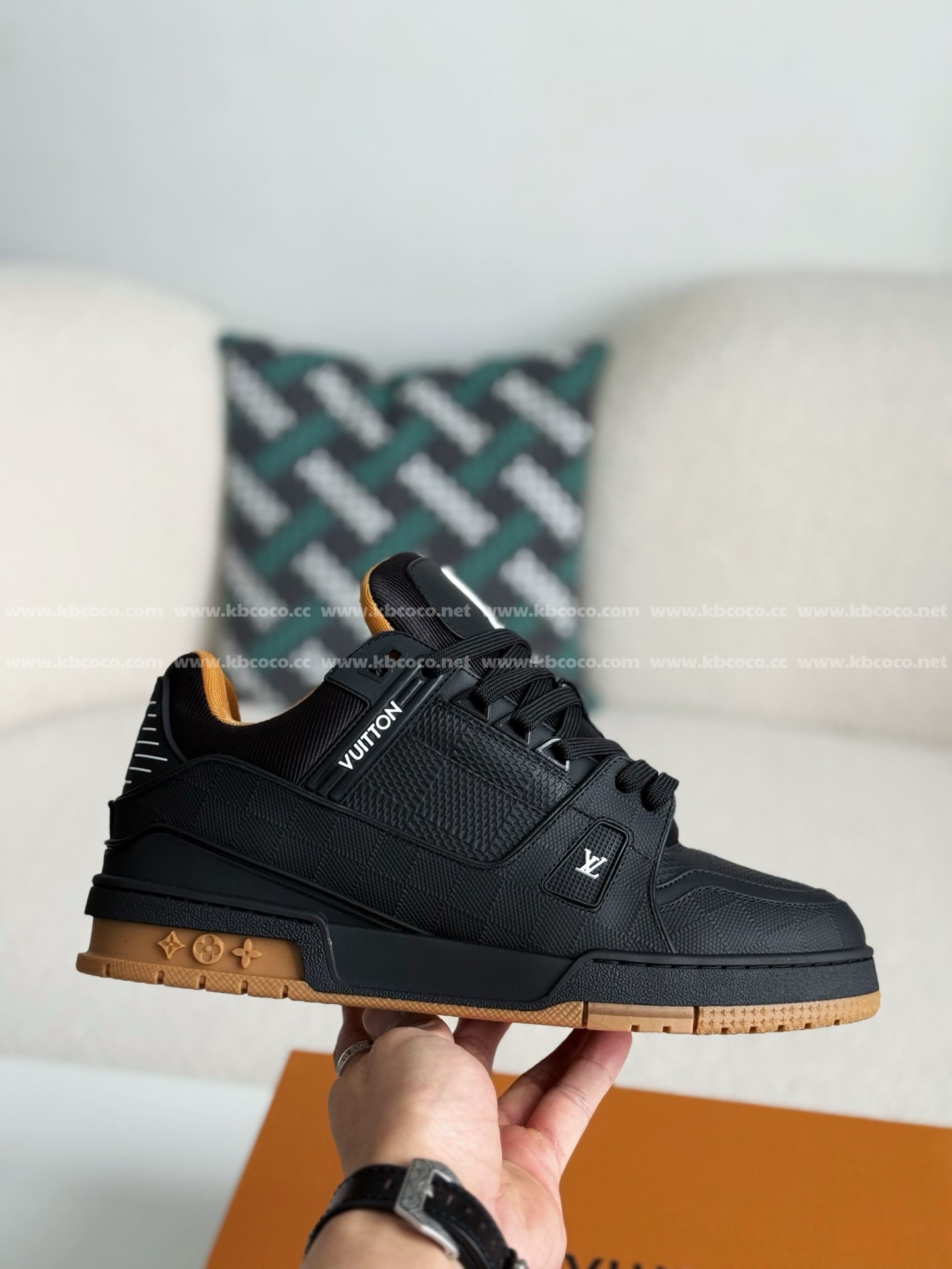 【#5441】 LOUIS VUITTON TRAINER SNEAKERS