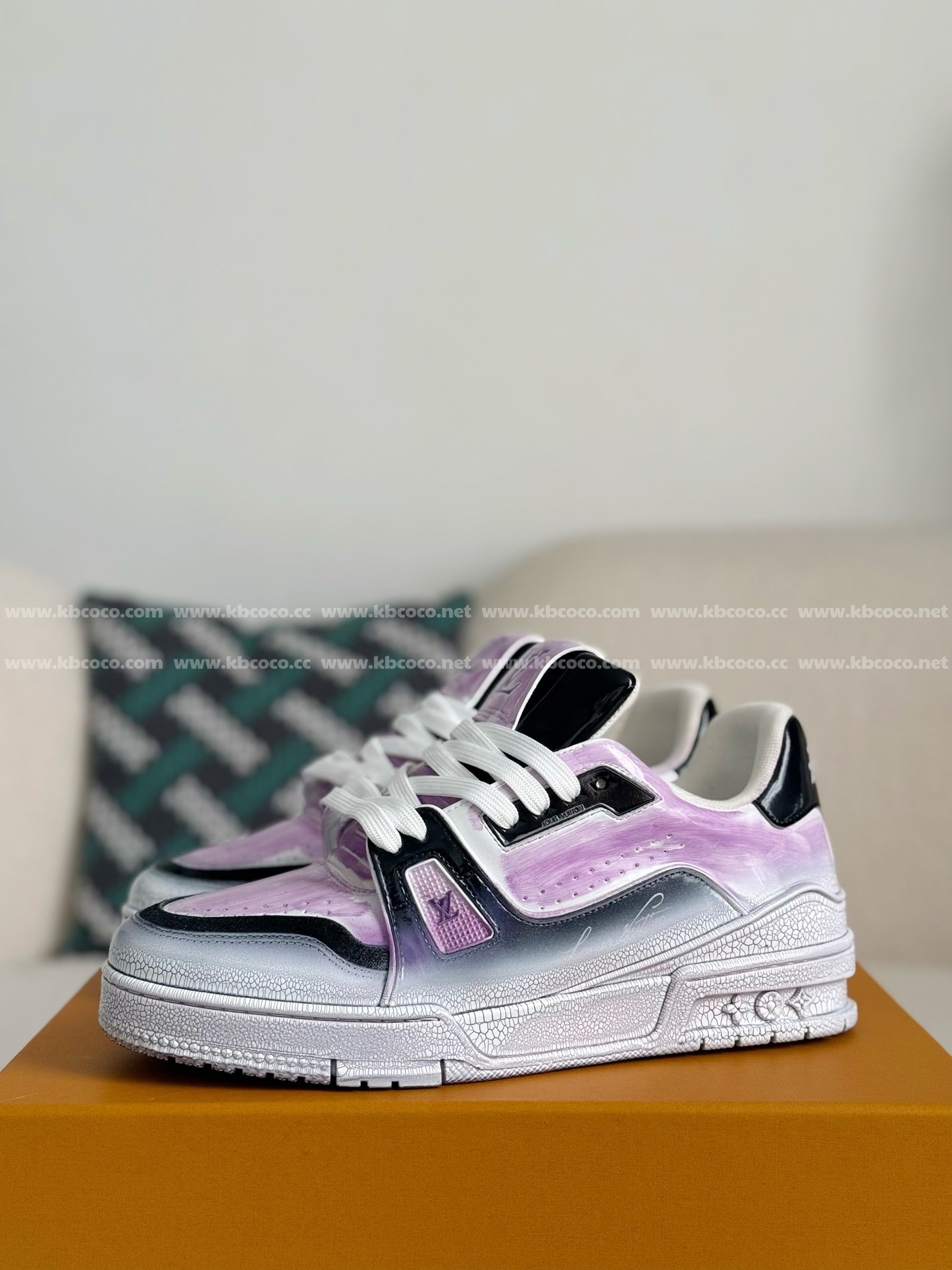 【#4490】 LOUIS VUITTON TRAINER SNEAKERS