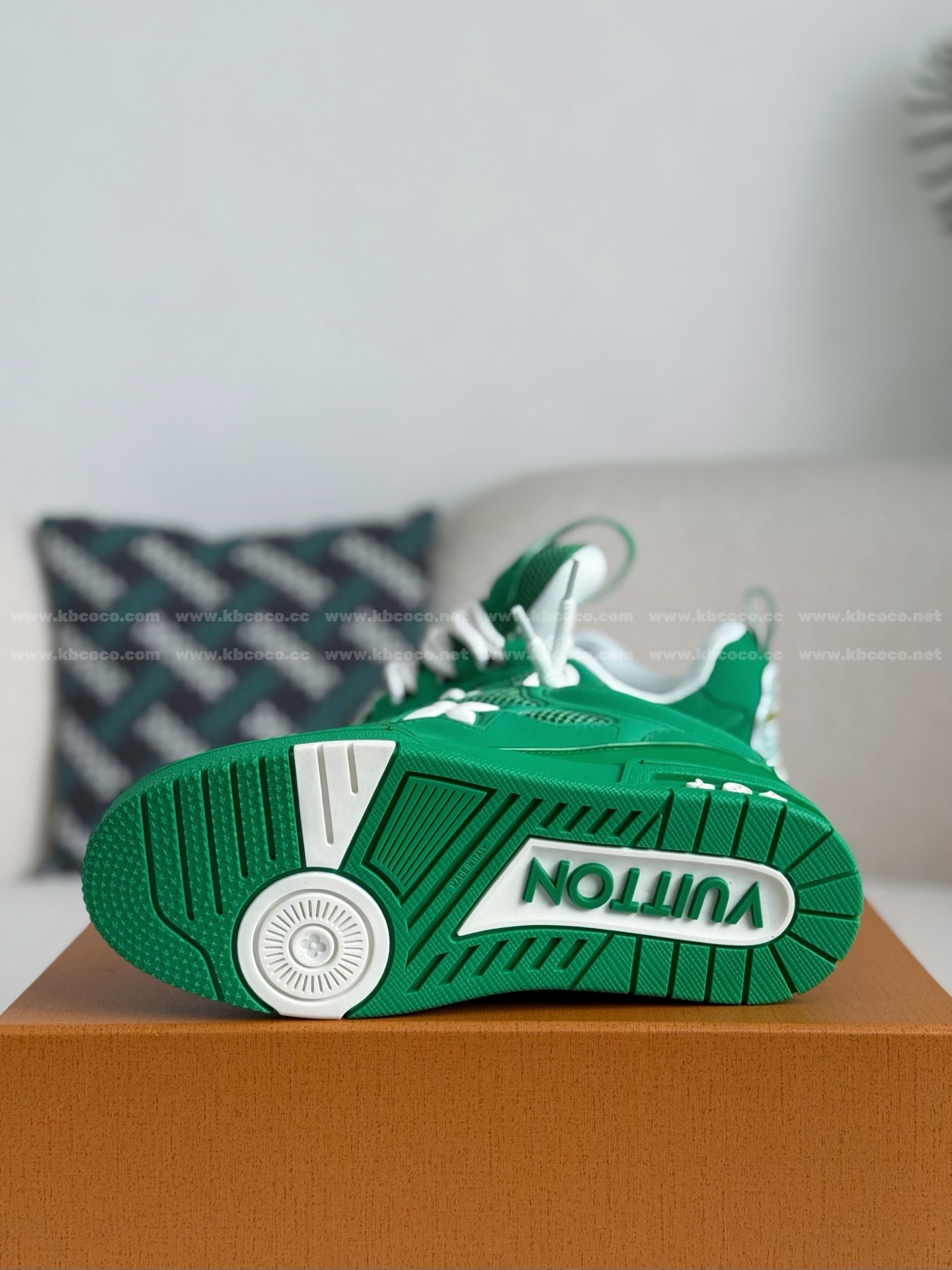 【#5694】 LOUIS VUITTON SKATE SNEAKERS