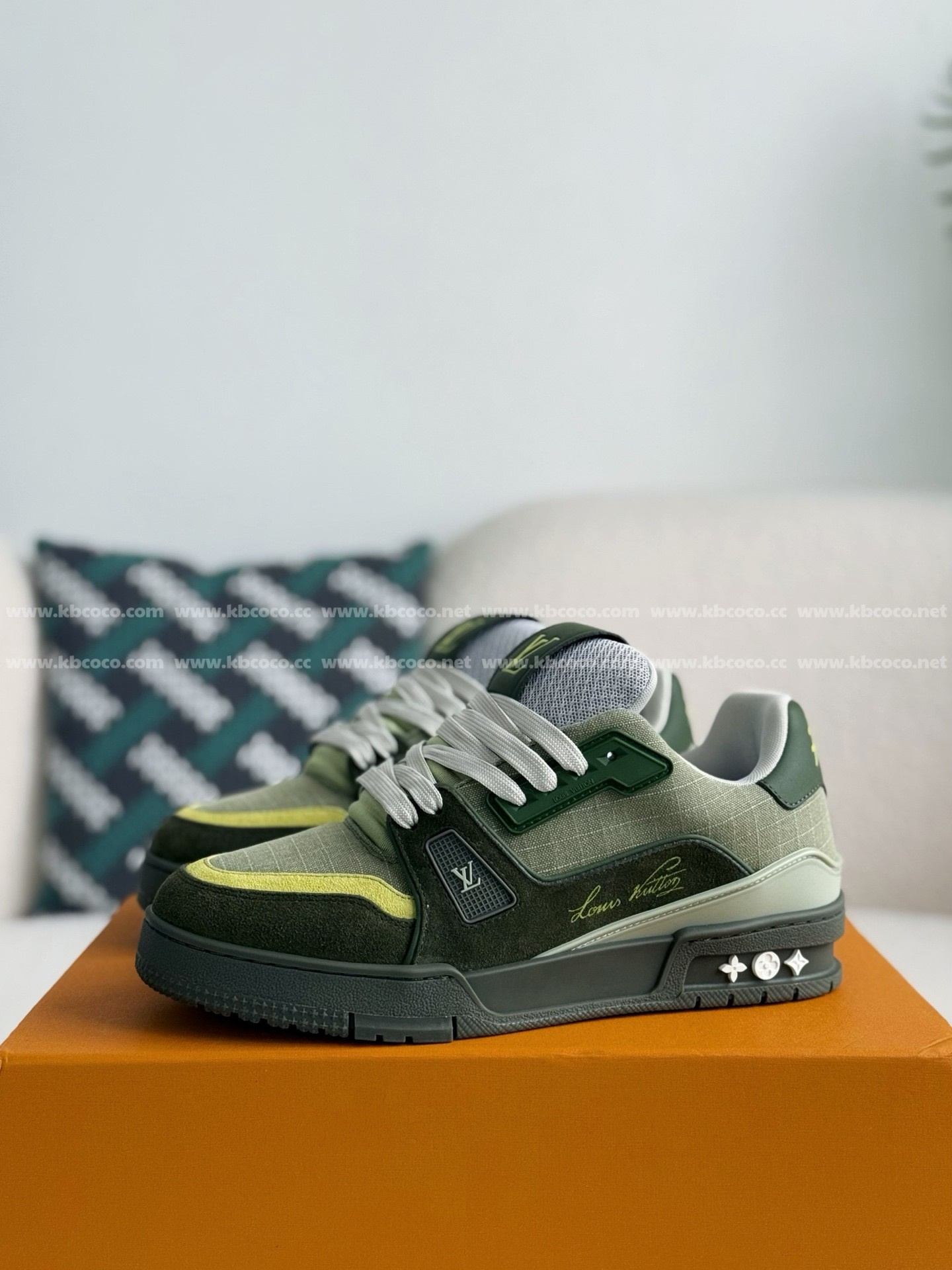 【#5280】 LOUIS VUITTON TRAINER SNEAKERS