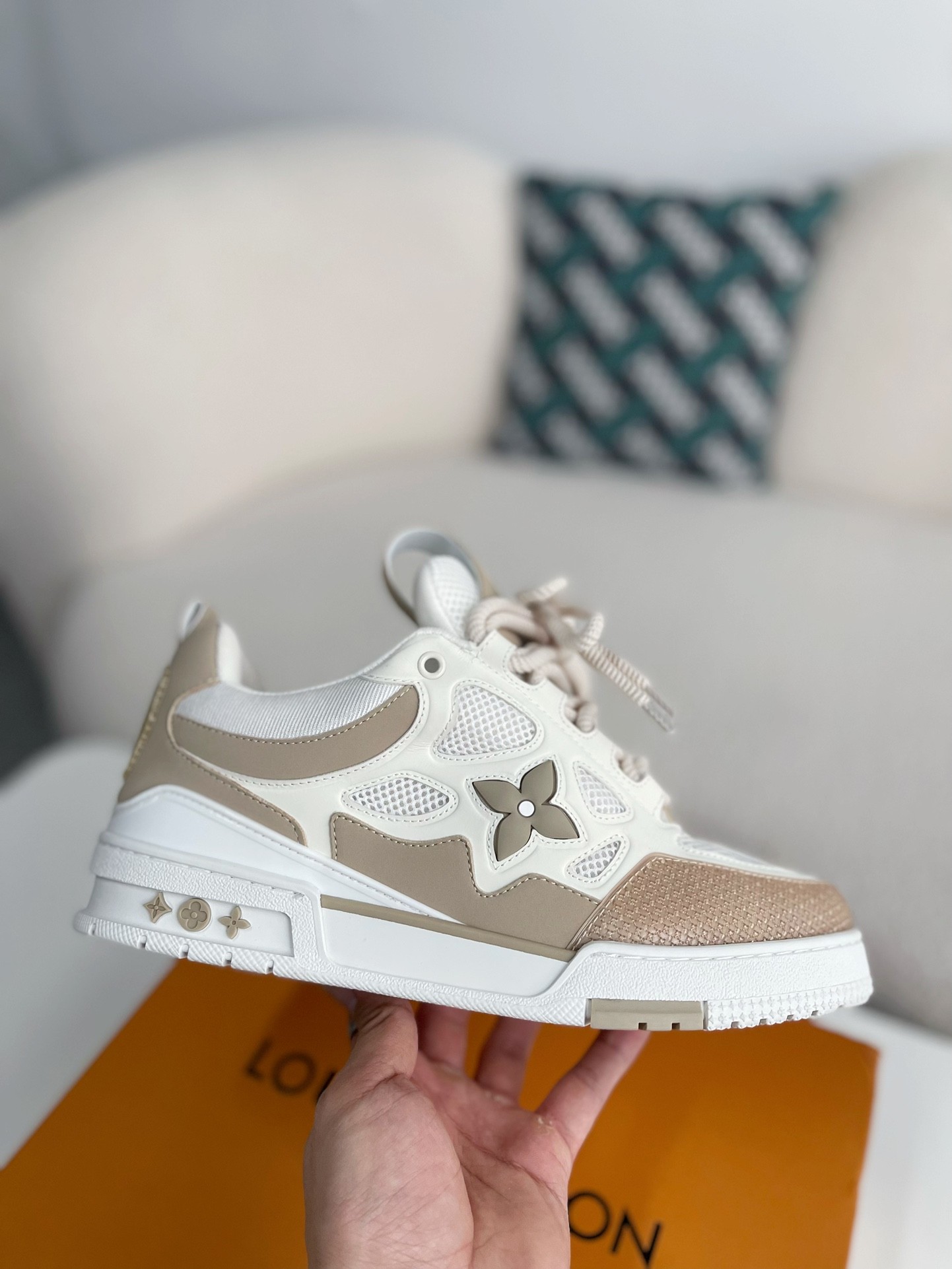LOUIS VUITTON TRAINER SNEAKERS