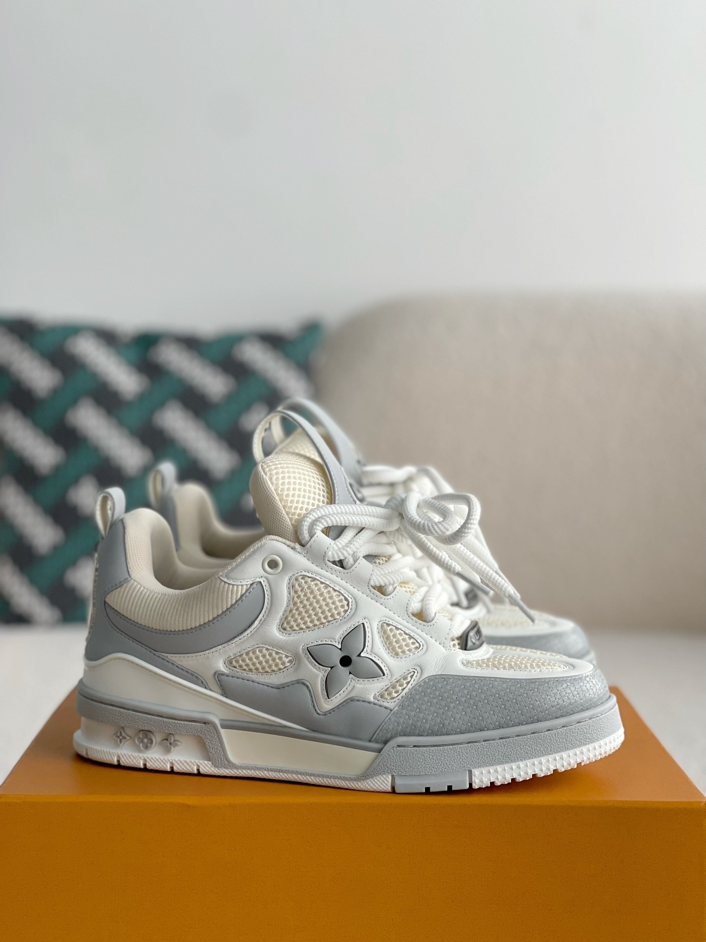 LOUIS VUITTON TRAINER SNEAKERS