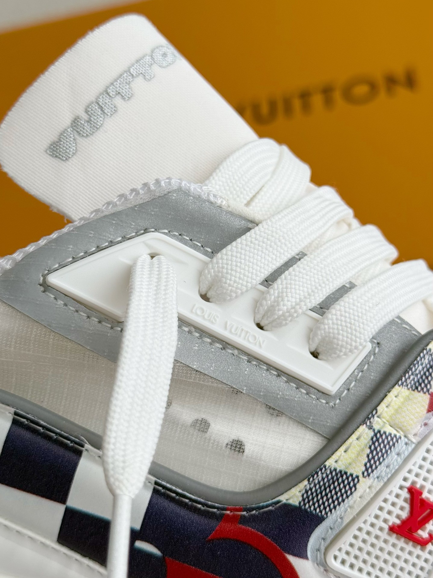 [#3807I LOUIS VUITTON TRAINER SNEAKERS 37th America's Cup Limited Edition