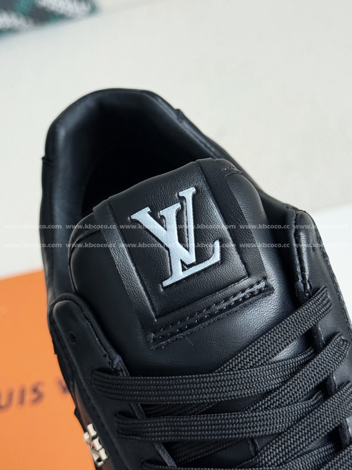 【#5391】 LOUIS VUITTON RUN AWAYCASUAL SHOES