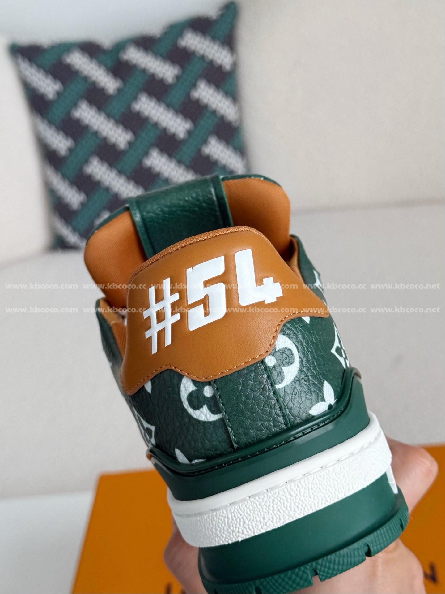 【#4538】 LOUIS VUITTON TRAINER SNEAKERS