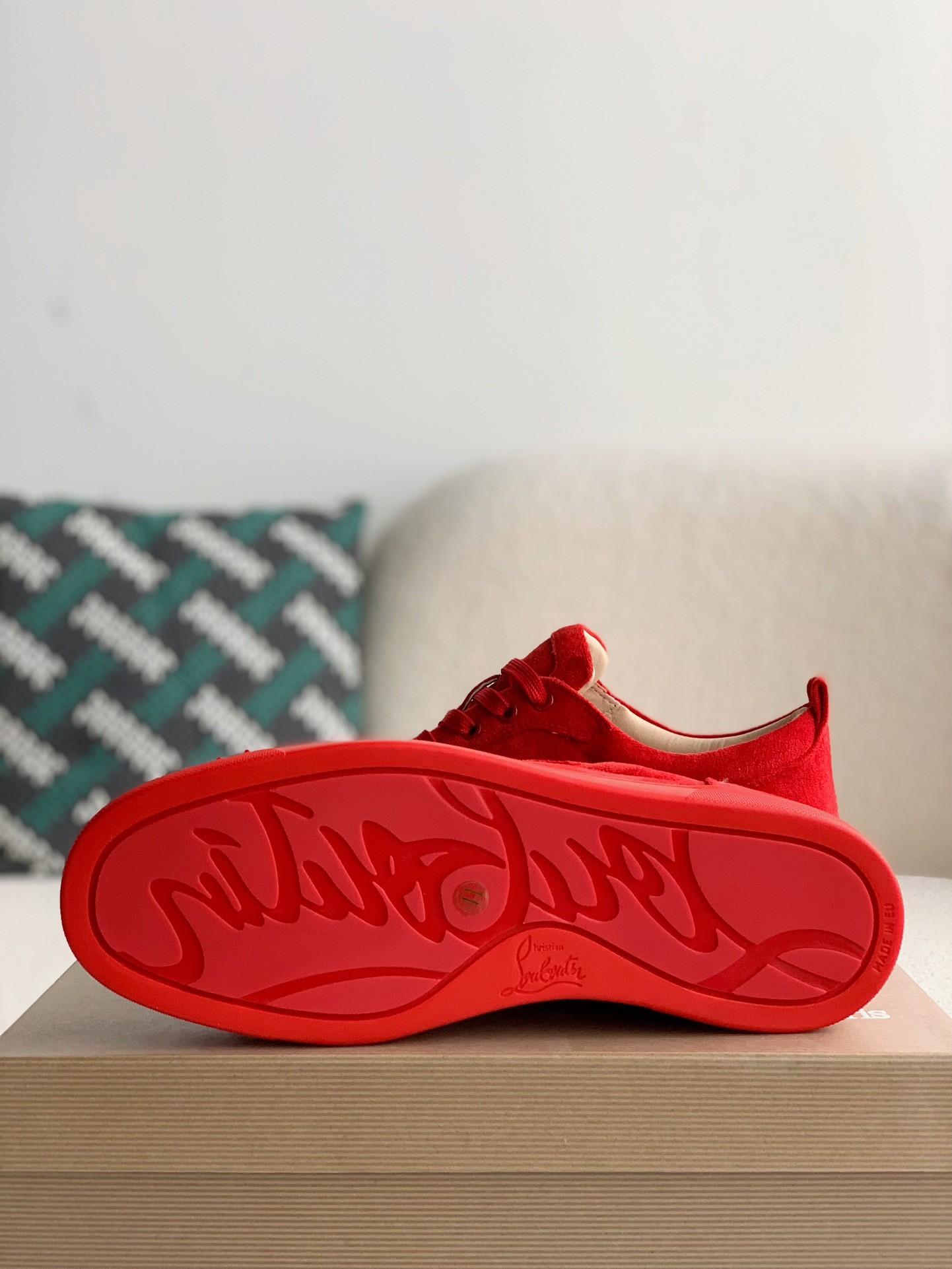 【#697】 Christian Louboutin Sneakers