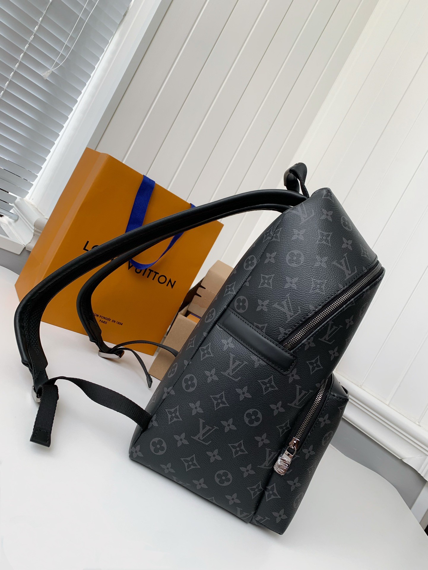 Louis Vuitton Men's DISCOVERY Black Flower Backpack M43186 Top Quality
