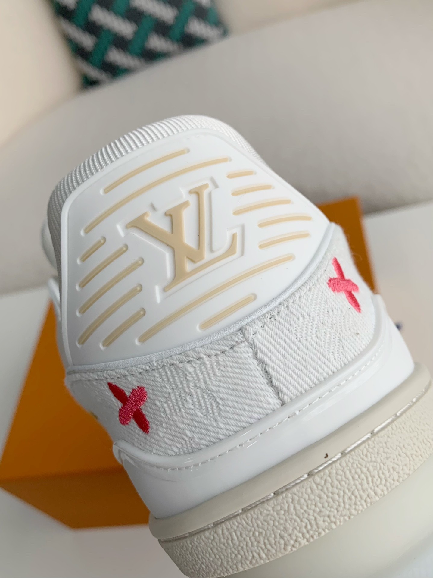 [#3229」 LOUIS VUITTON TRAINER SNEAKERS