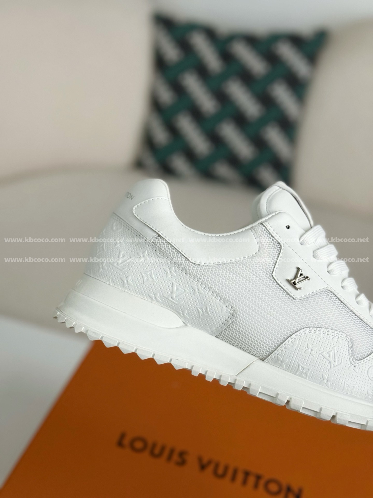 【#5392】 LOUIS VUITTON RUN AWAYCASUAL SHOES