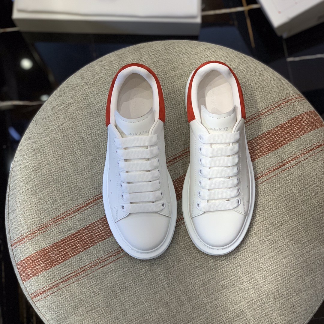 Alexander McQueen MO Red velvet tail Sneakers