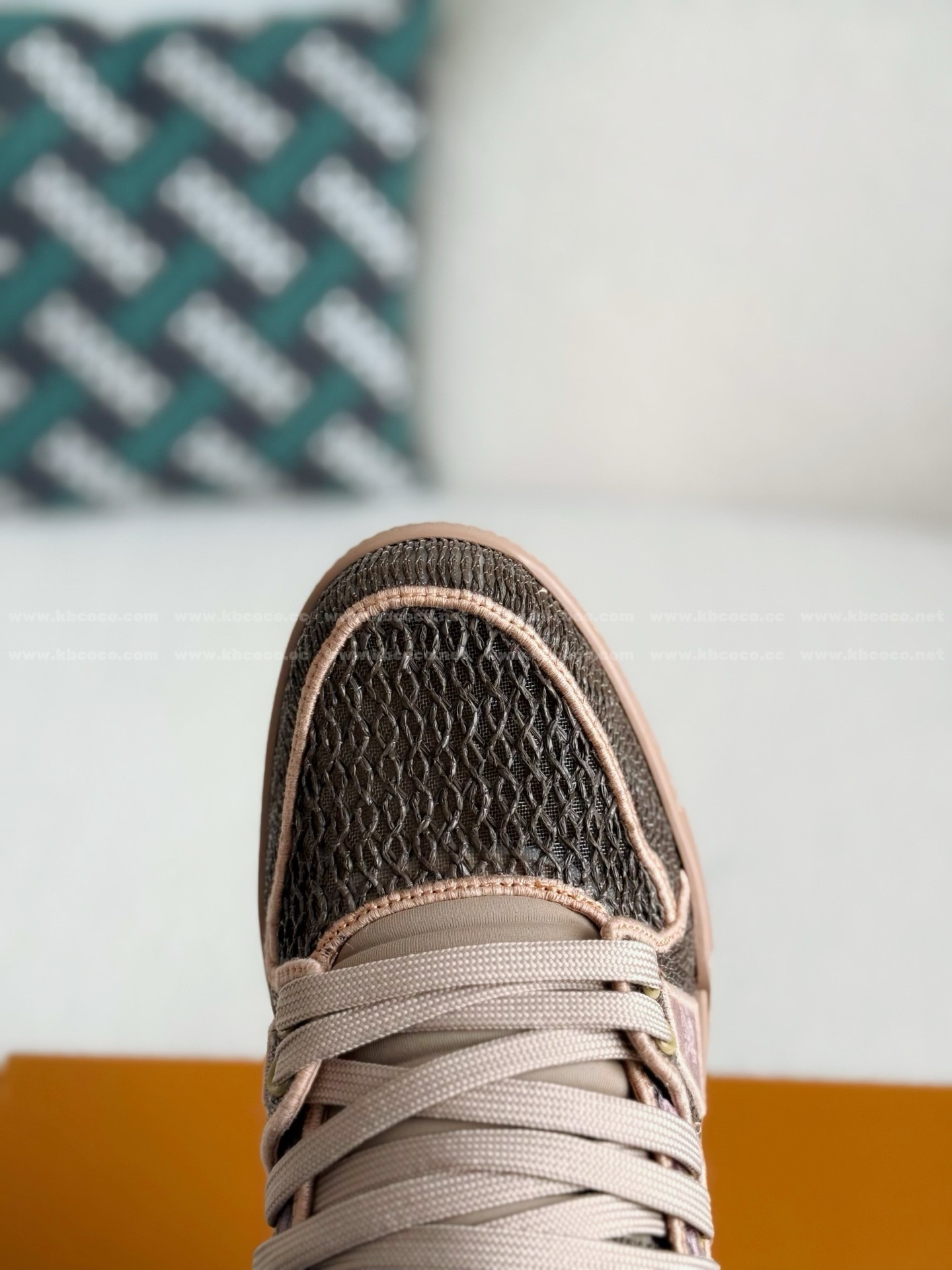 【#5880】LOUIS VUITTON TRAINER SNEAKERS