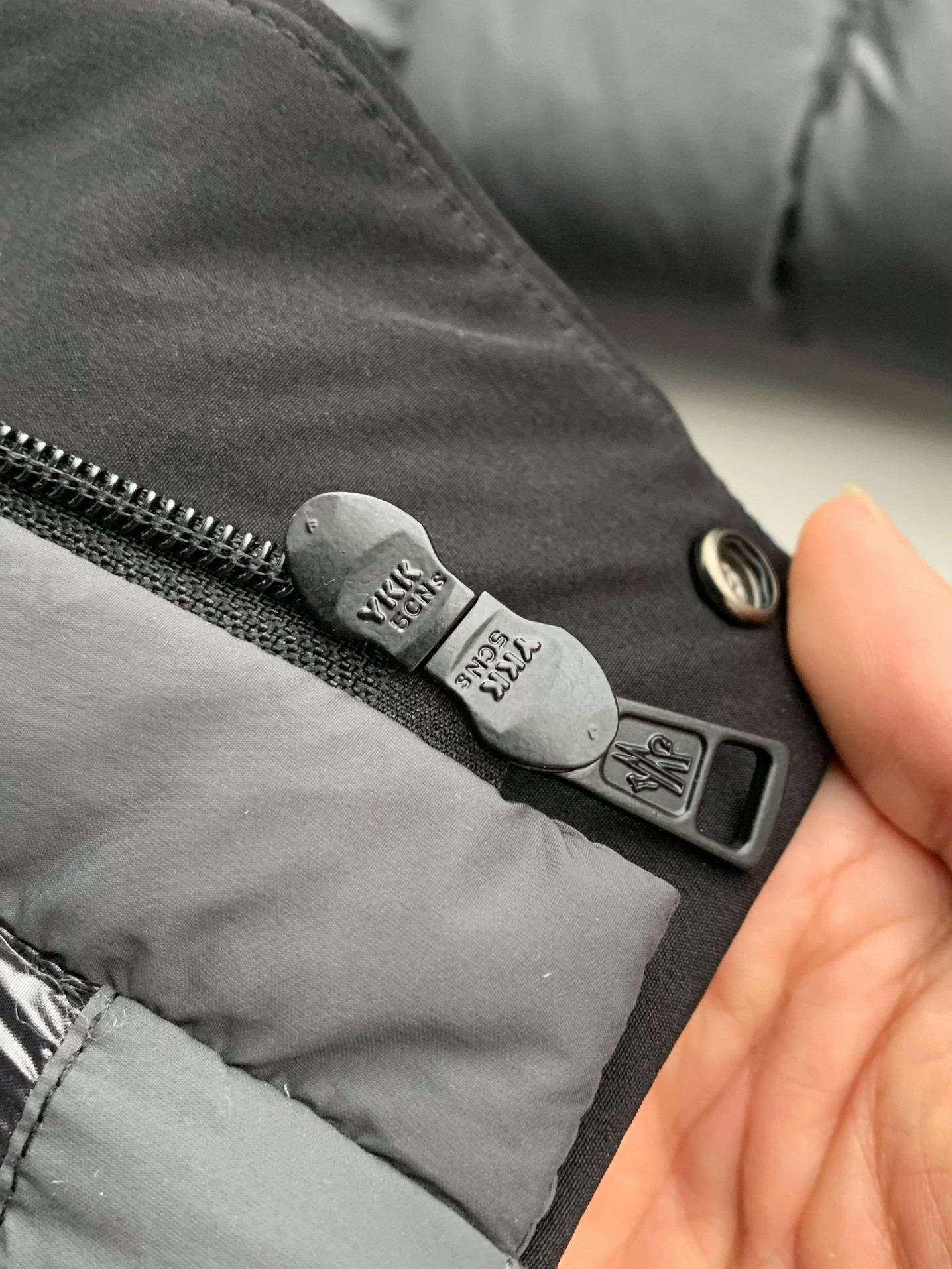 【#2344】Moncler Montbeliard down jacket