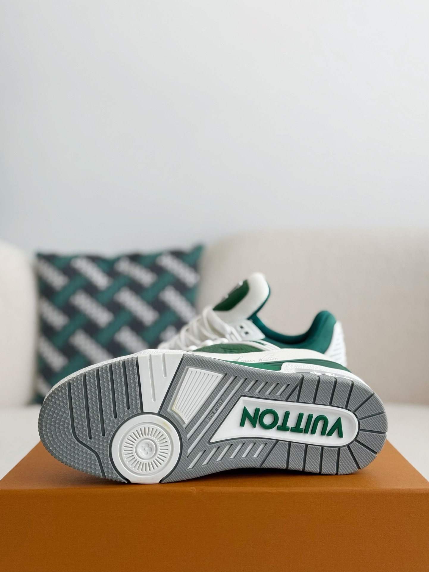 [#3886]LOUIS VUITTON TRAINER SNEAKERS