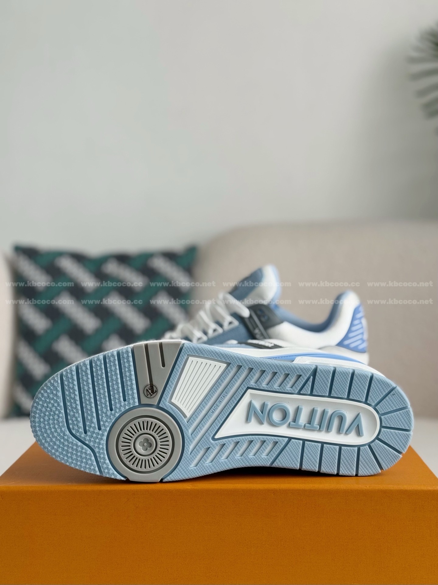 【#5774】 LOUIS VUITTON TRAINER SNEAKERS