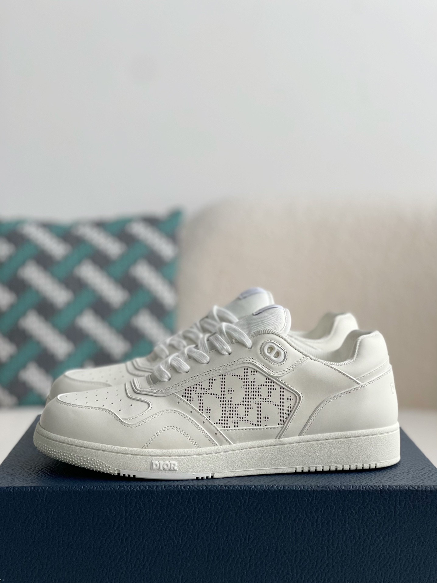 DIOR HIGH LEVEL B27 Sneaker