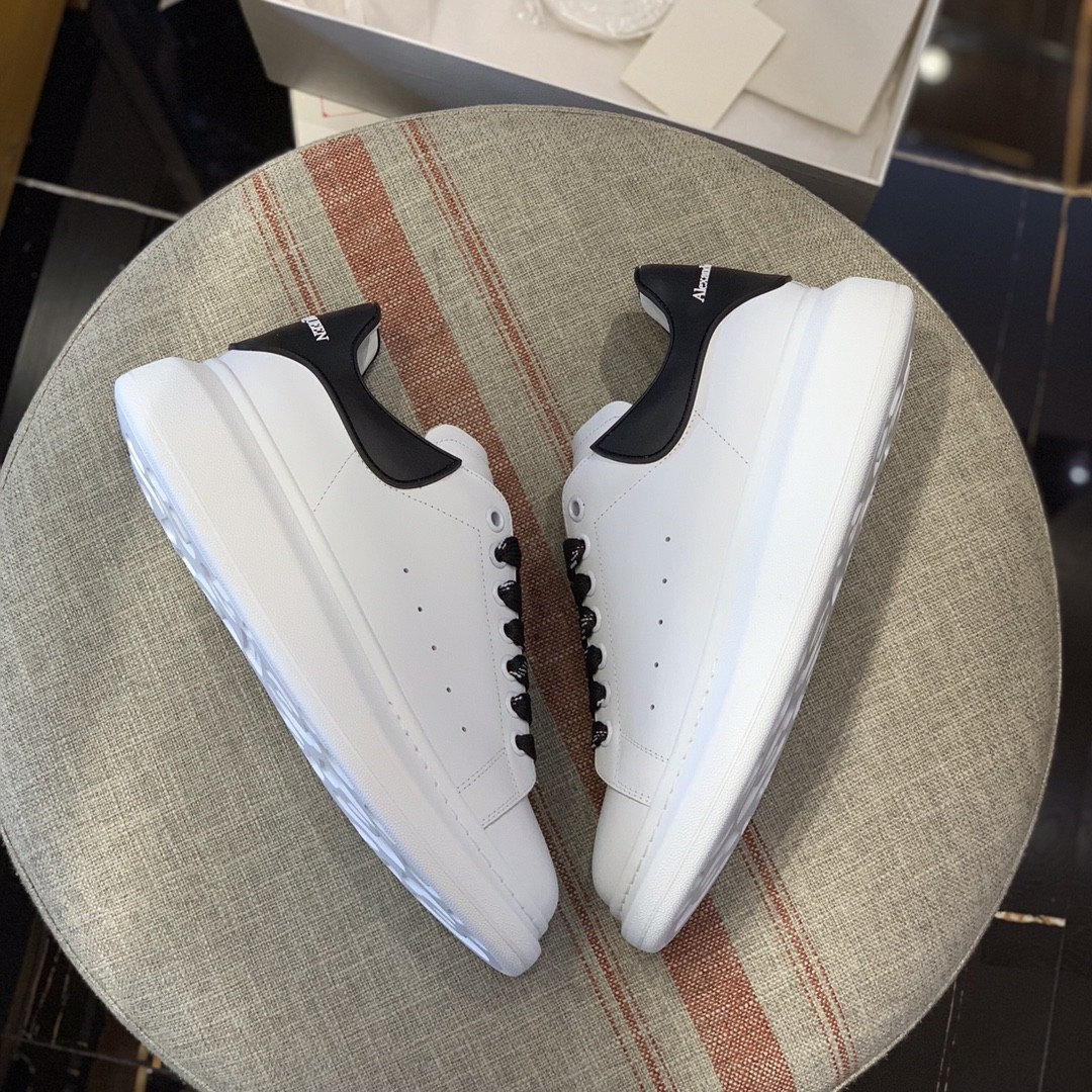 Alexander McQueen MO Black film tailSneakers