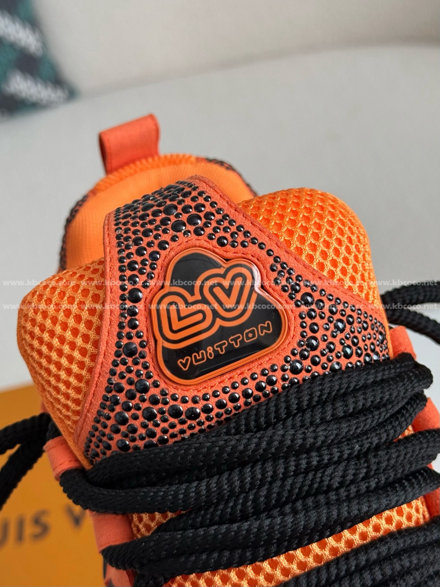 【#5073】 LOUIS VUITTON RUNNER TATIC SNEAKERS