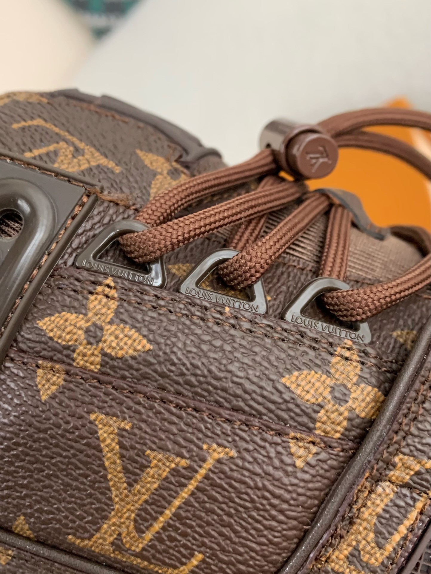 [#3340]LOUIS VUITTON TRAINER SNEAKERS