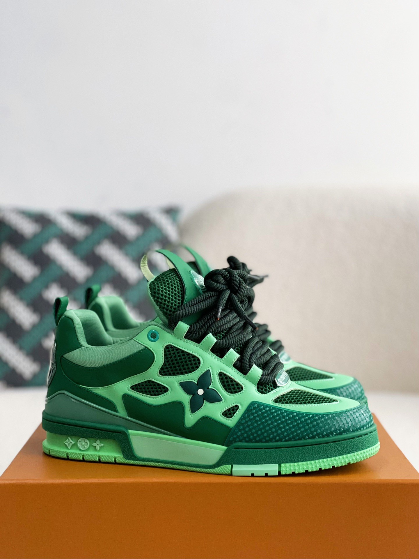 [#3556」 LOUIS VUITTON RUNNER TATICsneakers