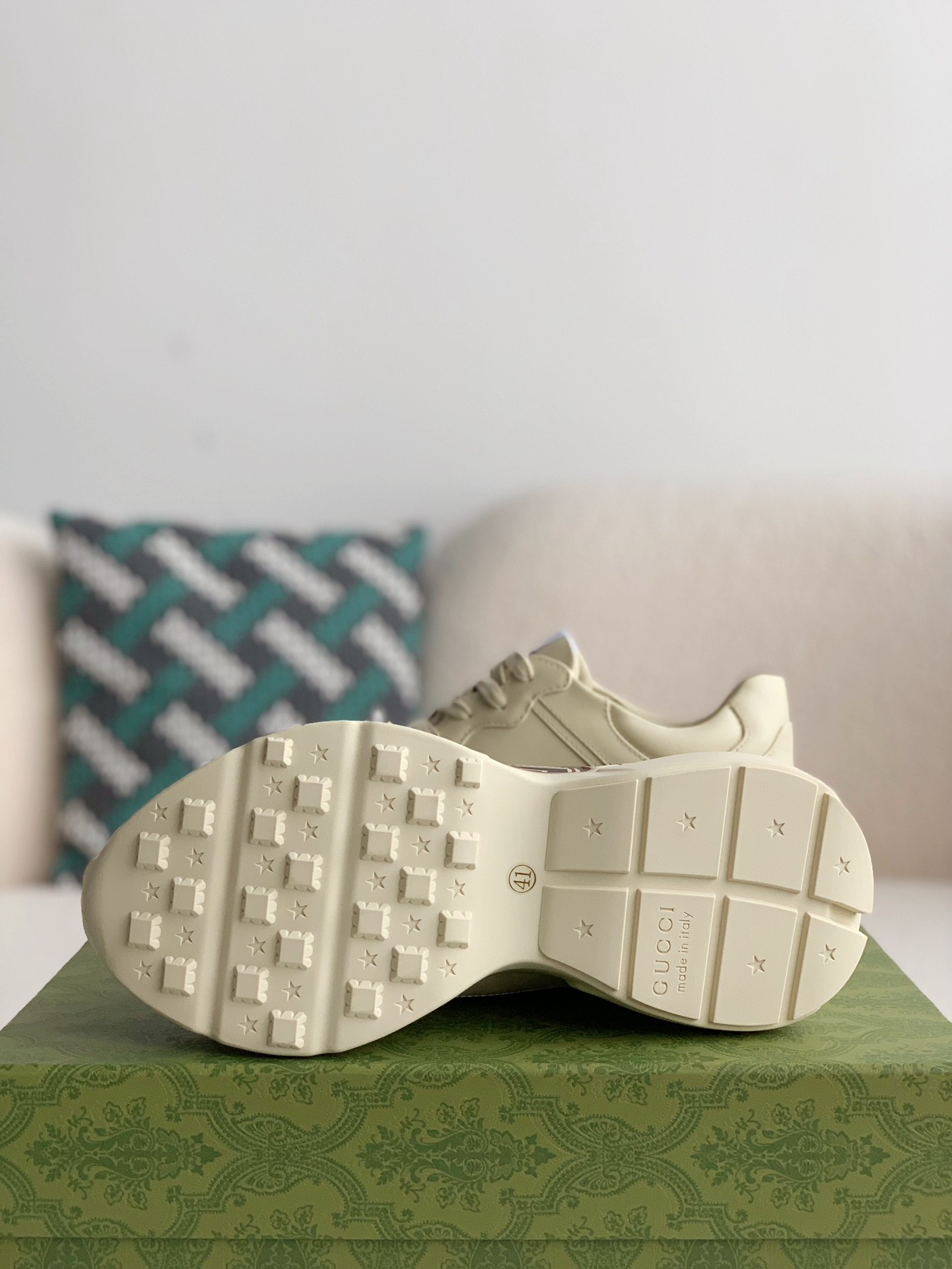 Gucci Retro Clunky Sneaker