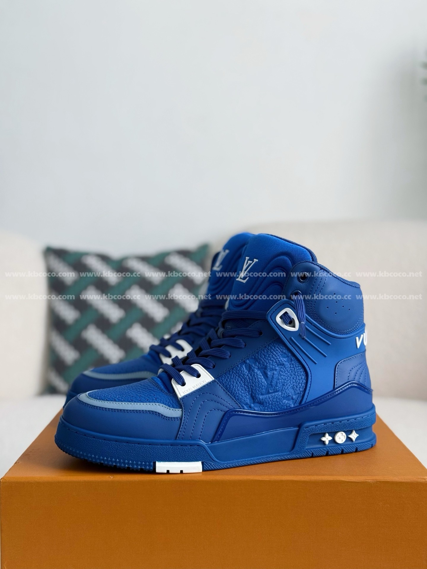 【#4628】 Louis Vuitton Trainers High-Top Plimsolls