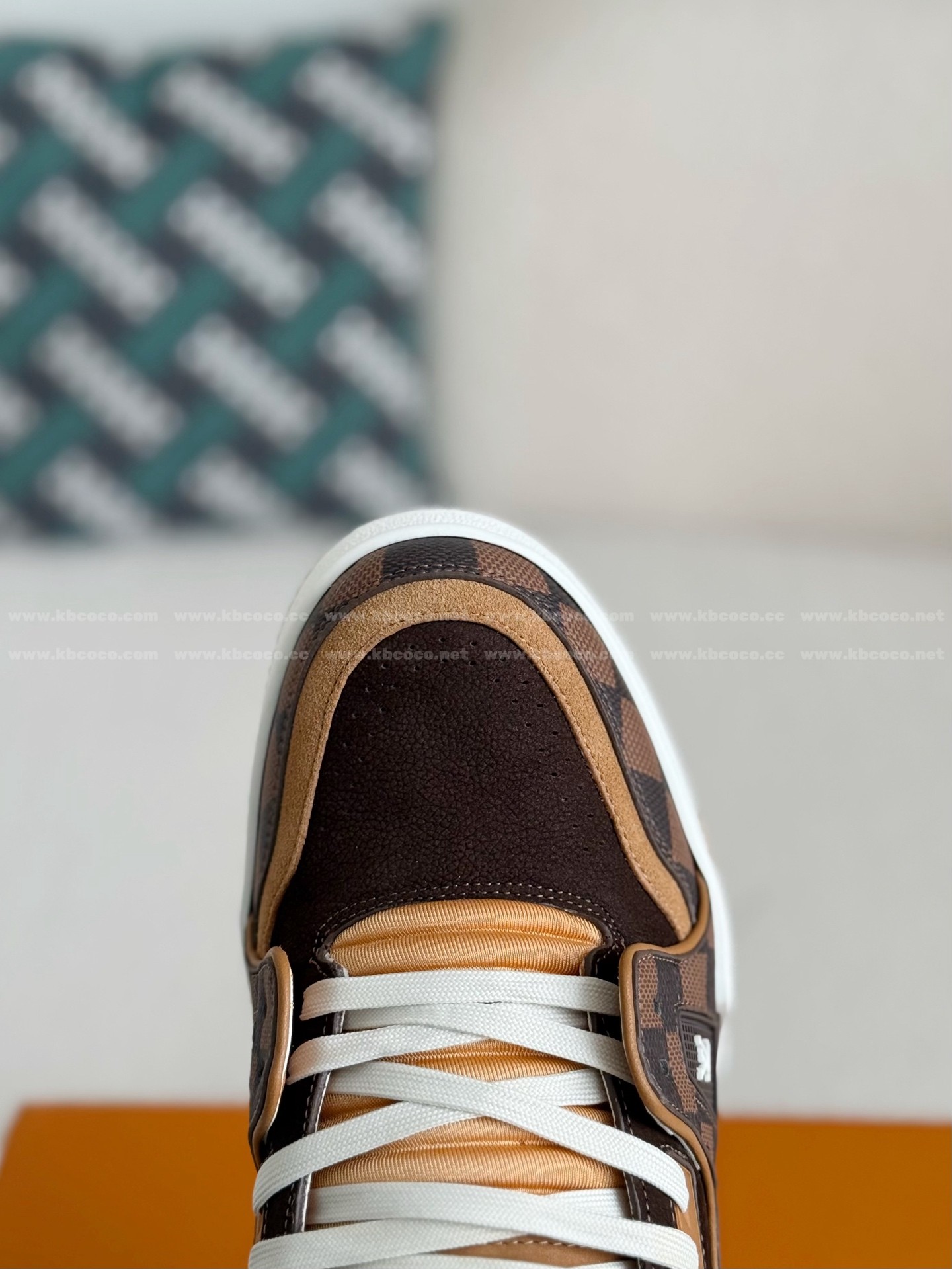 【#5910】 LOUIS VUITTON x NIGO TRAINER FW25 SNEAKERS