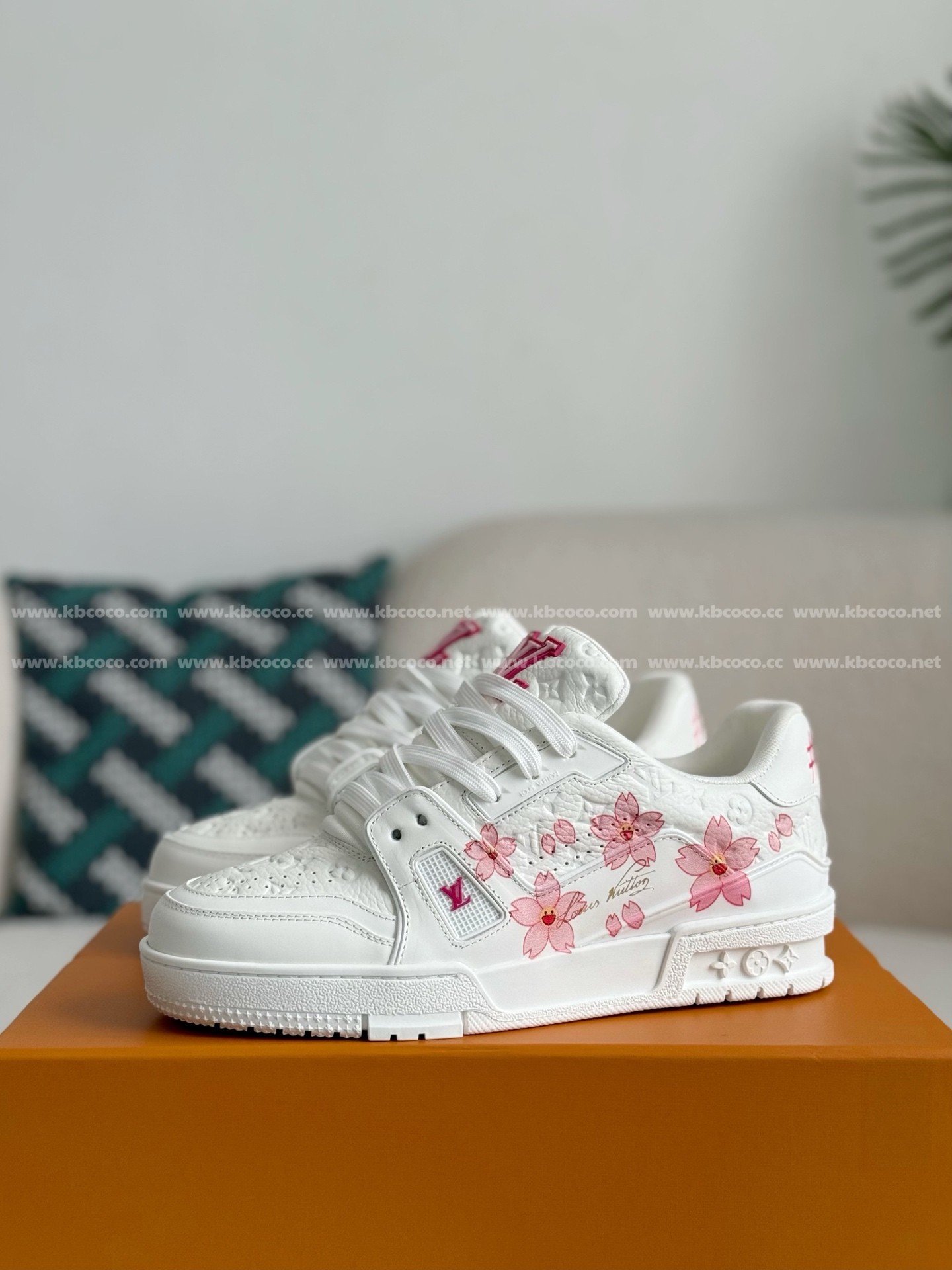 【#5367】 LOUIS VUITTON TRAINER SNEAKERS