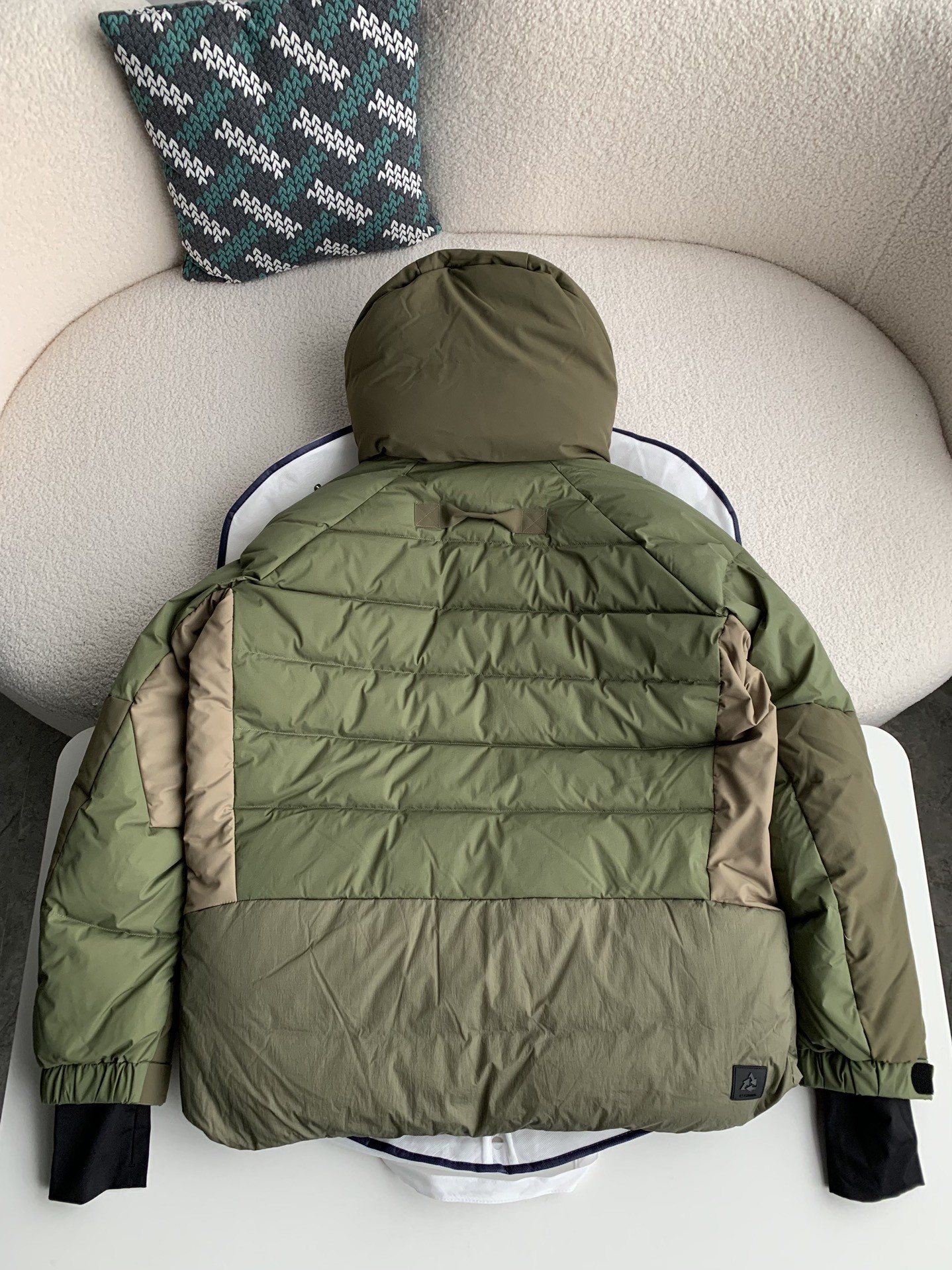 【#2532】 Moncler down jacket