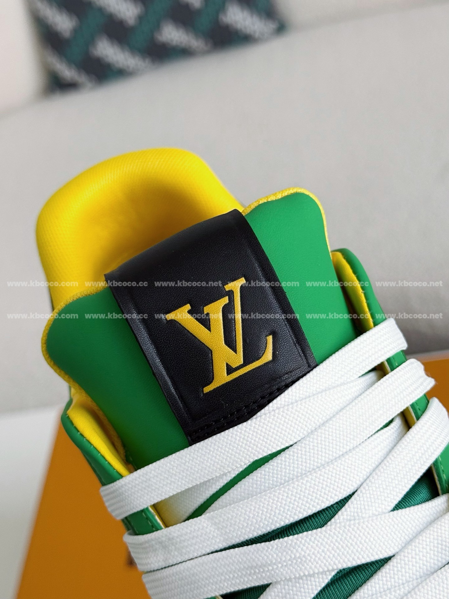 【#4035】 LOUIS VUITTON TRAINER SNEAKERS