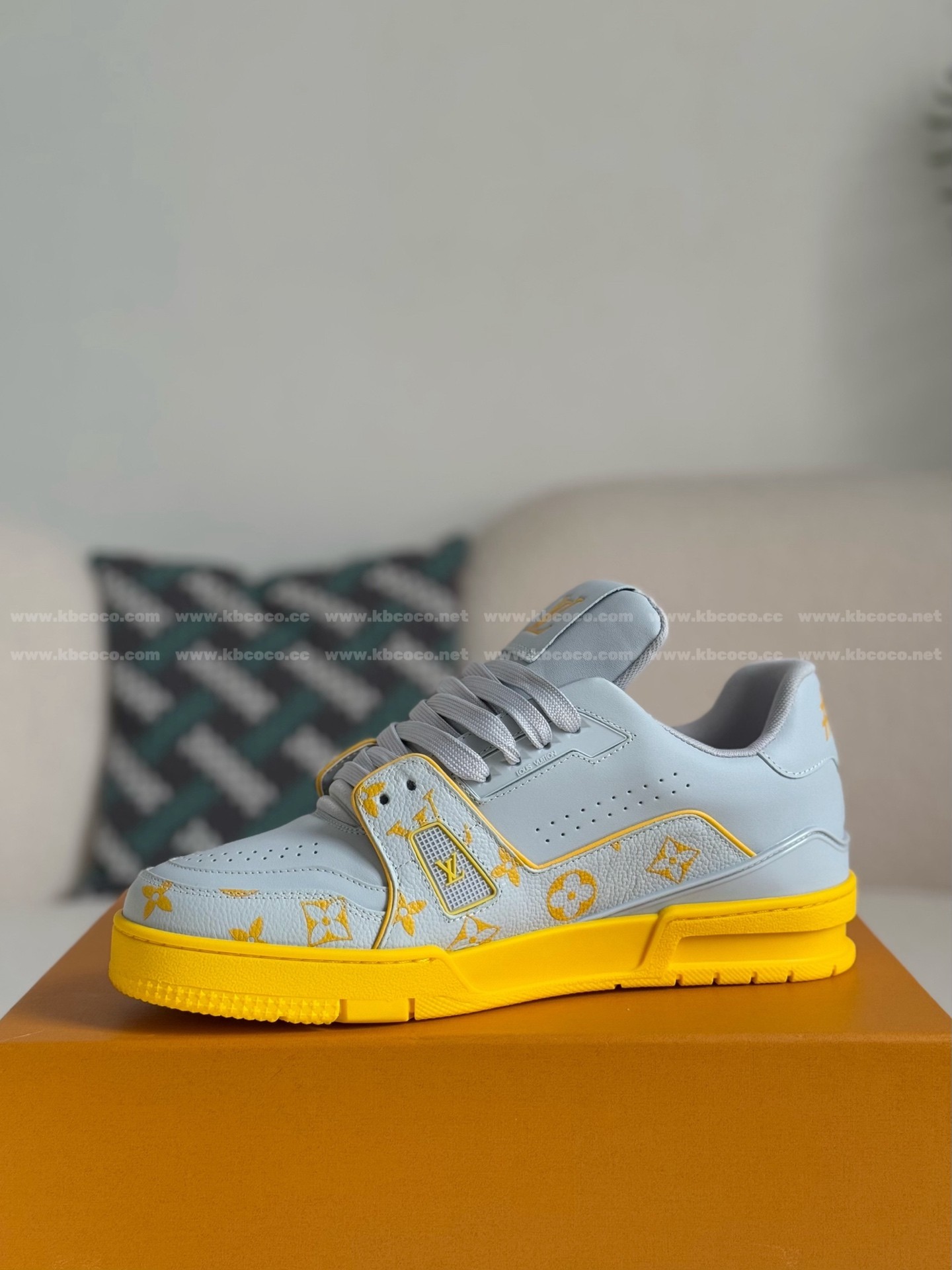 【#5778】 LOUIS VUITTON TRAINER SNEAKERS